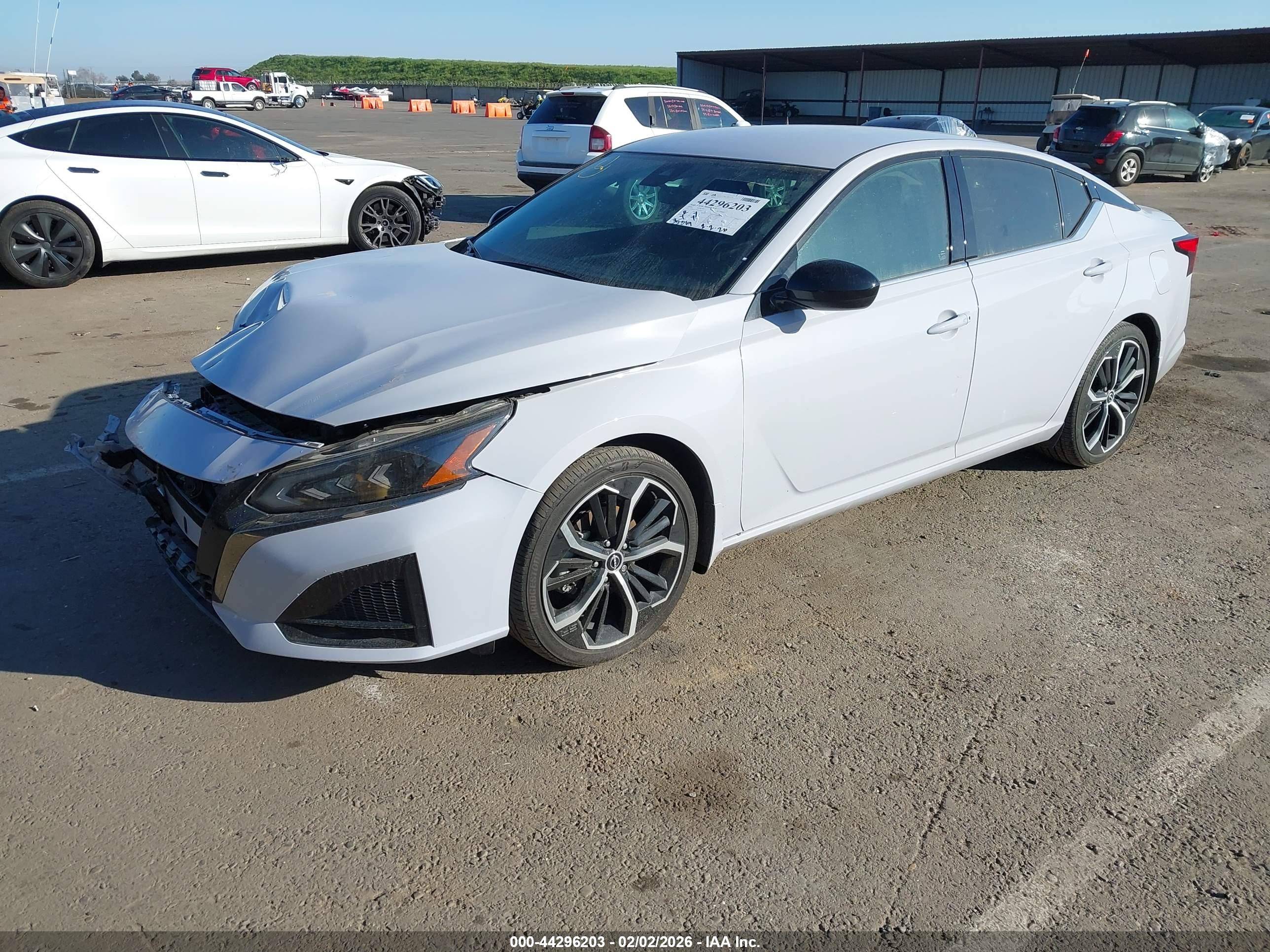 NISSAN ALTIMA image 2