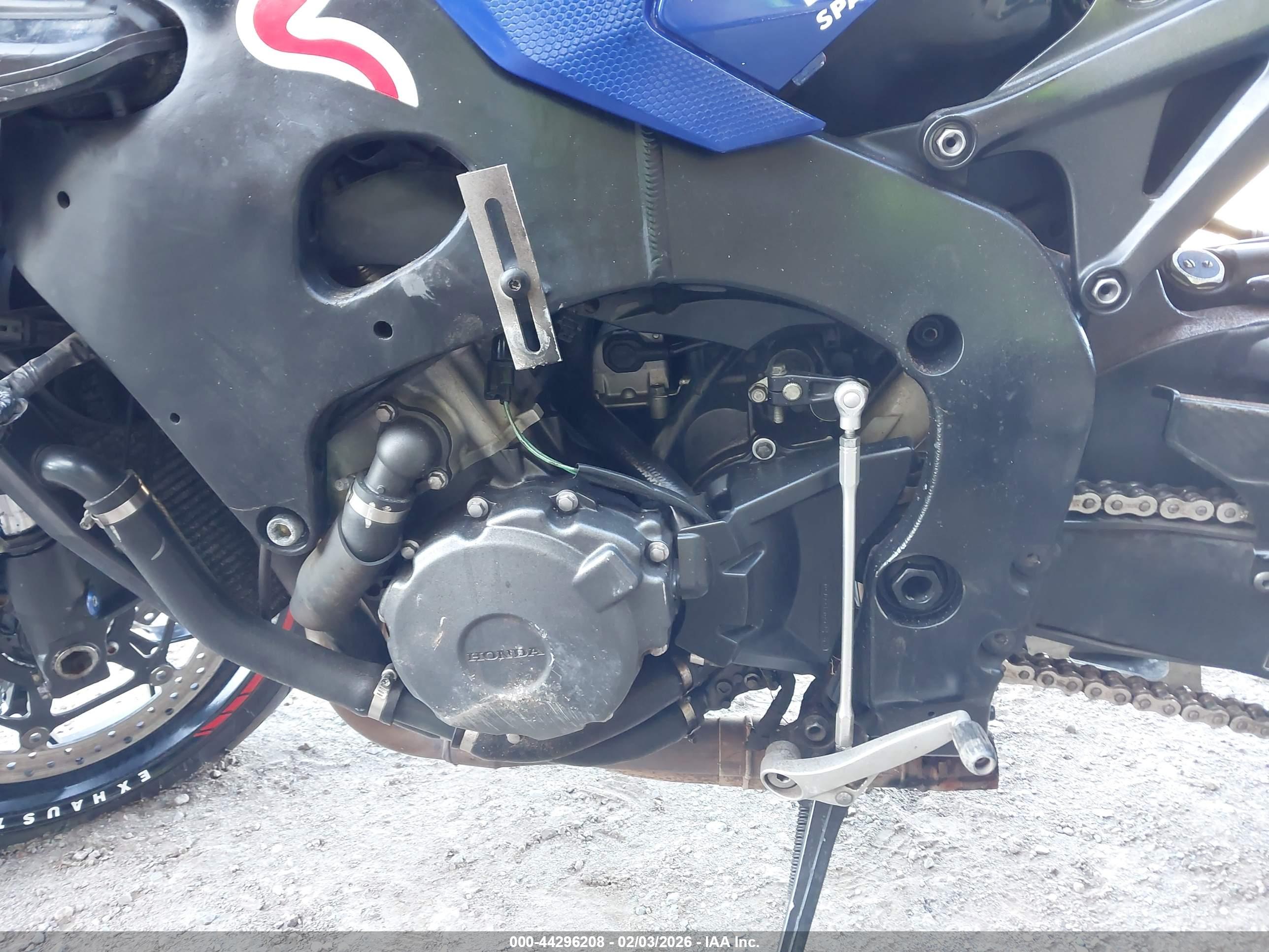 HONDA CBR1000 image 9