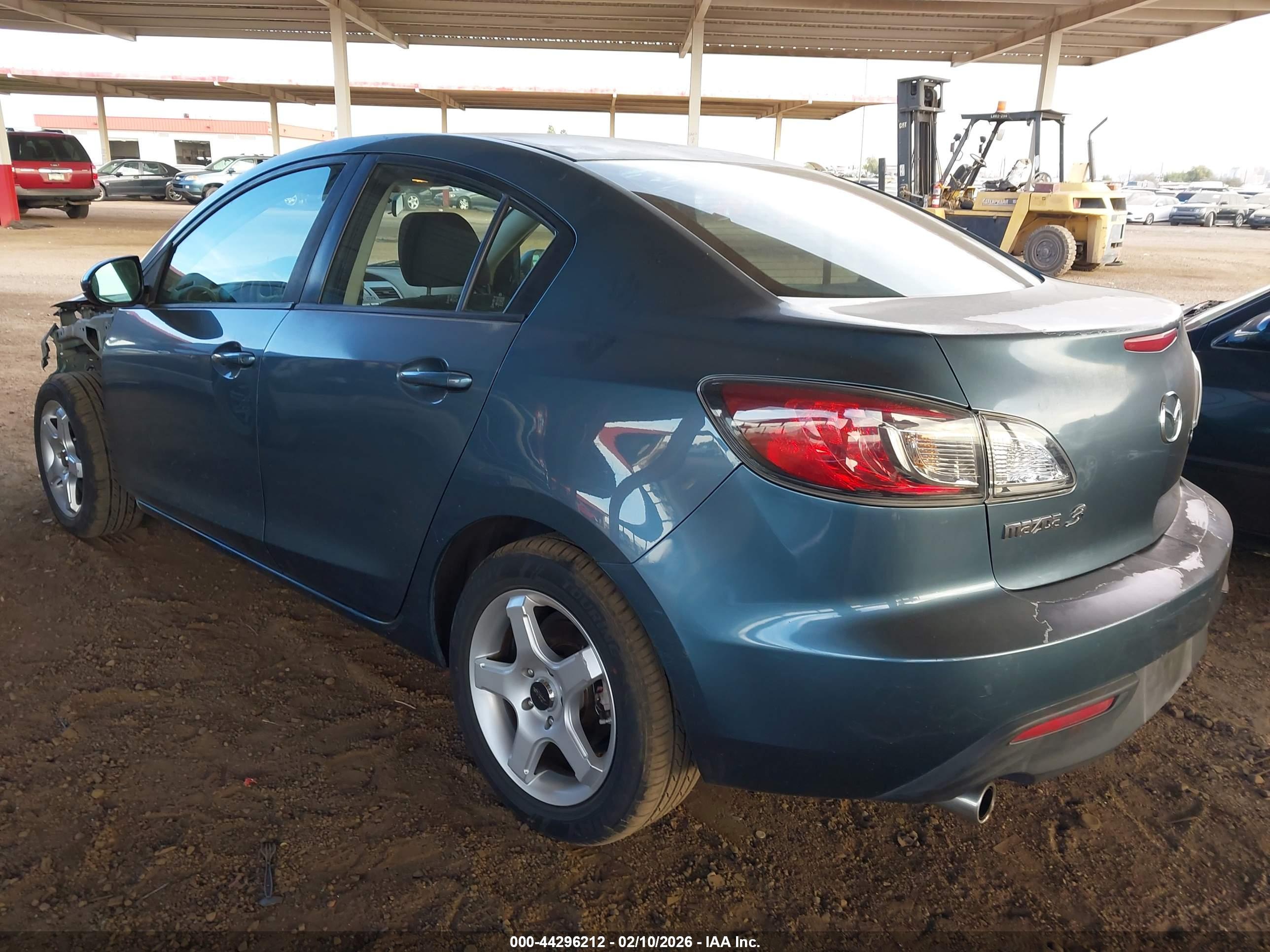 MAZDA MAZDA3 image 3