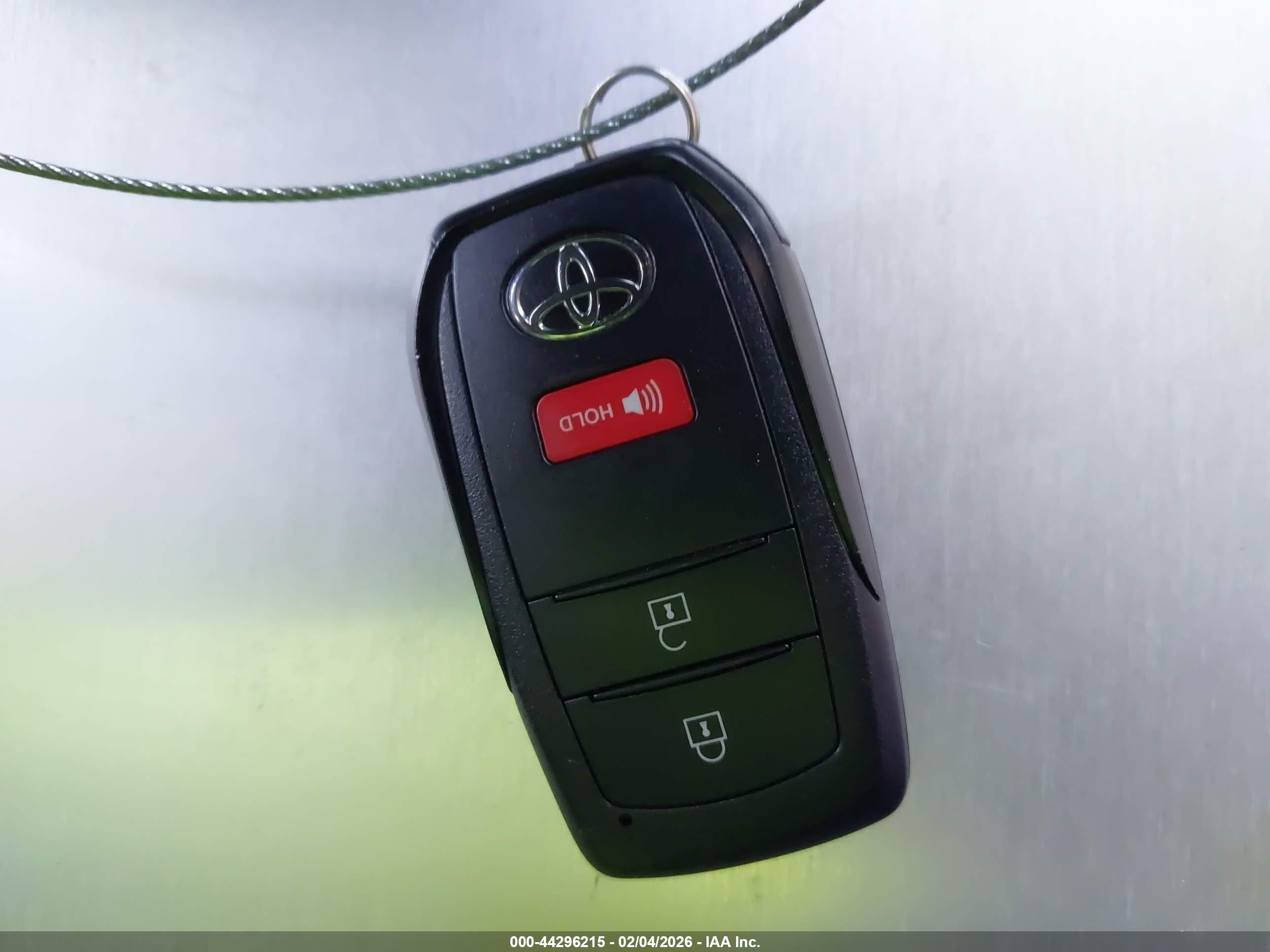 TOYOTA PRIUS image 11
