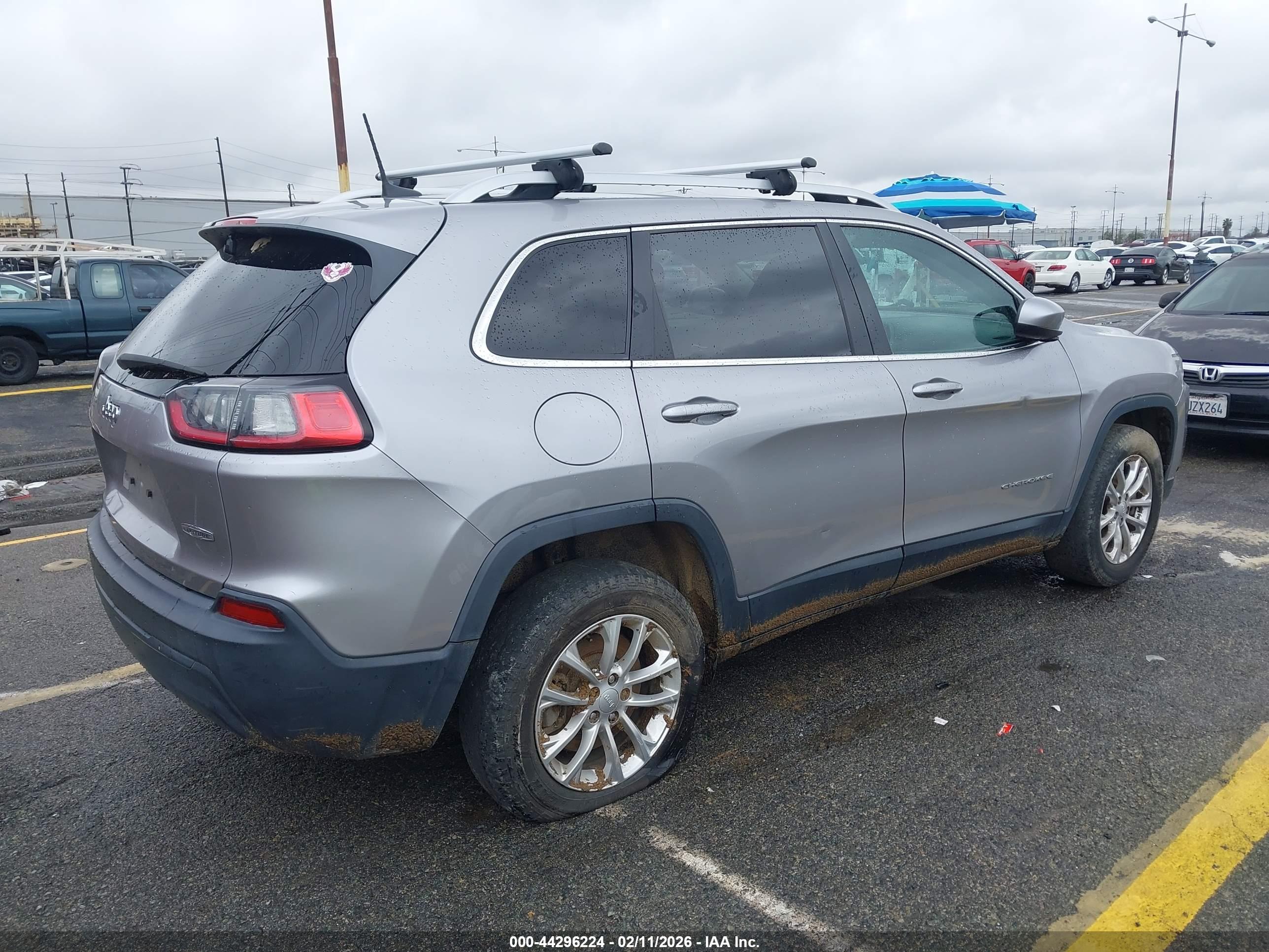 JEEP CHEROKEE image 4