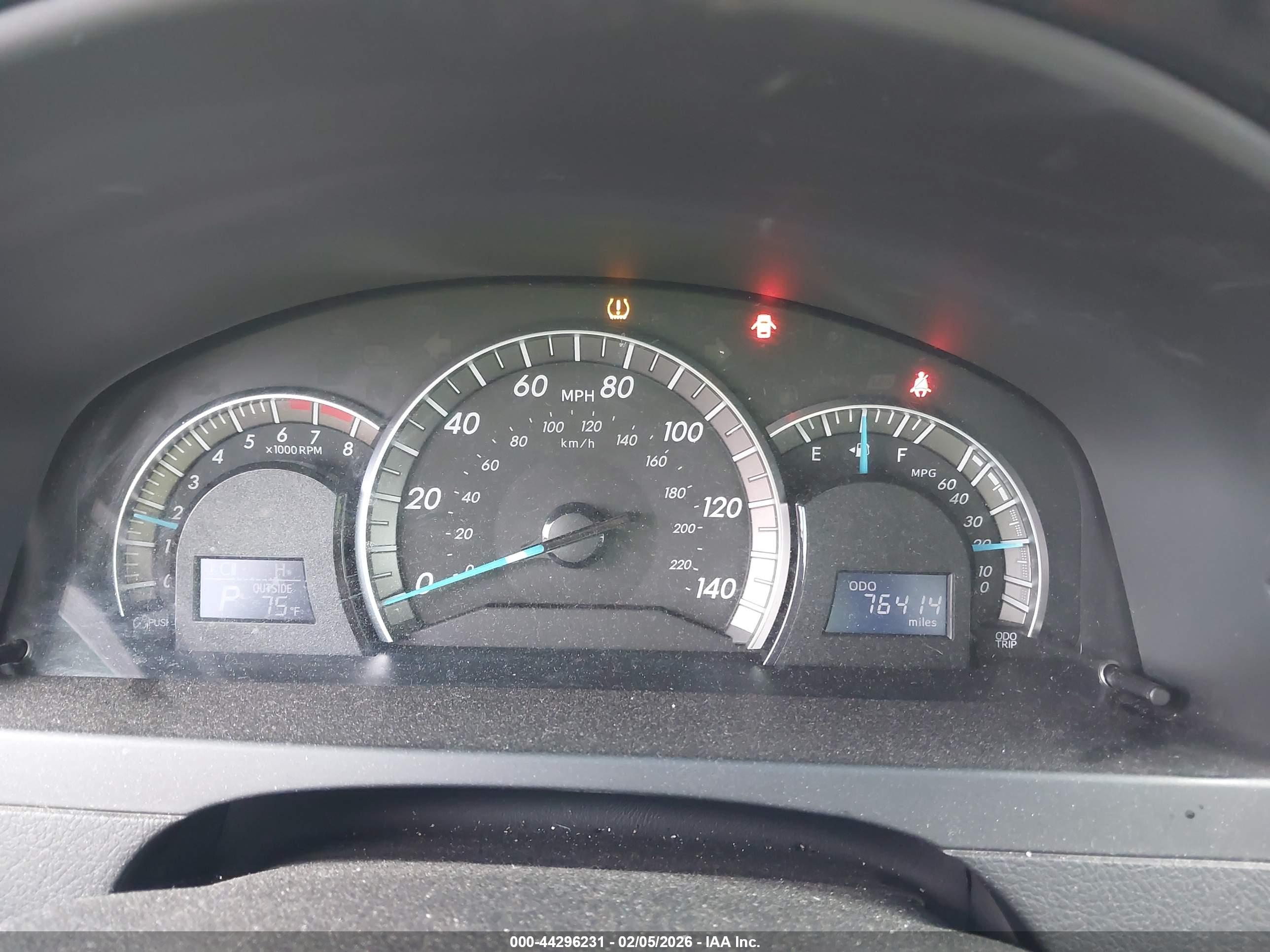 TOYOTA CAMRY image 7