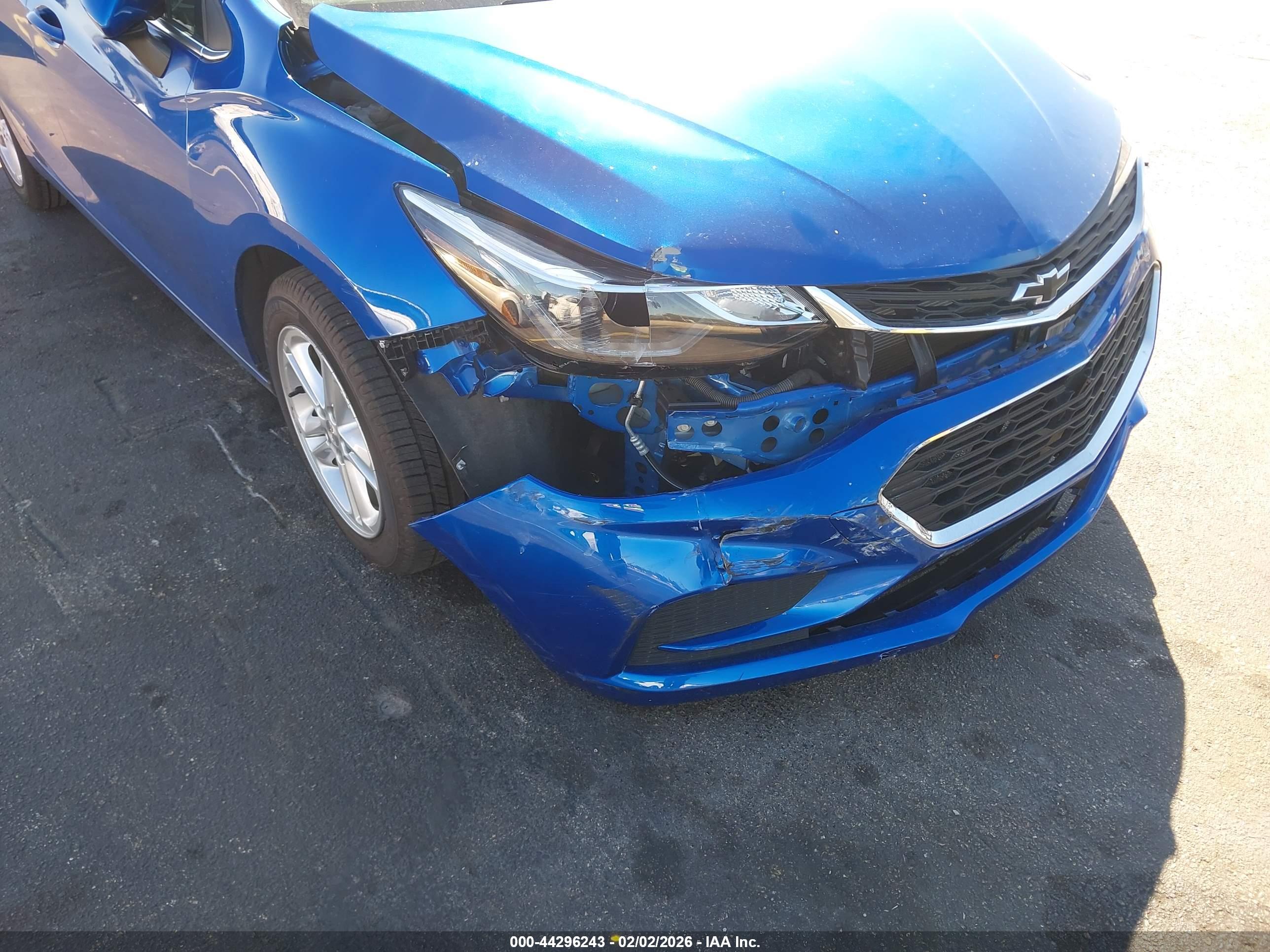 CHEVROLET CRUZE image 6