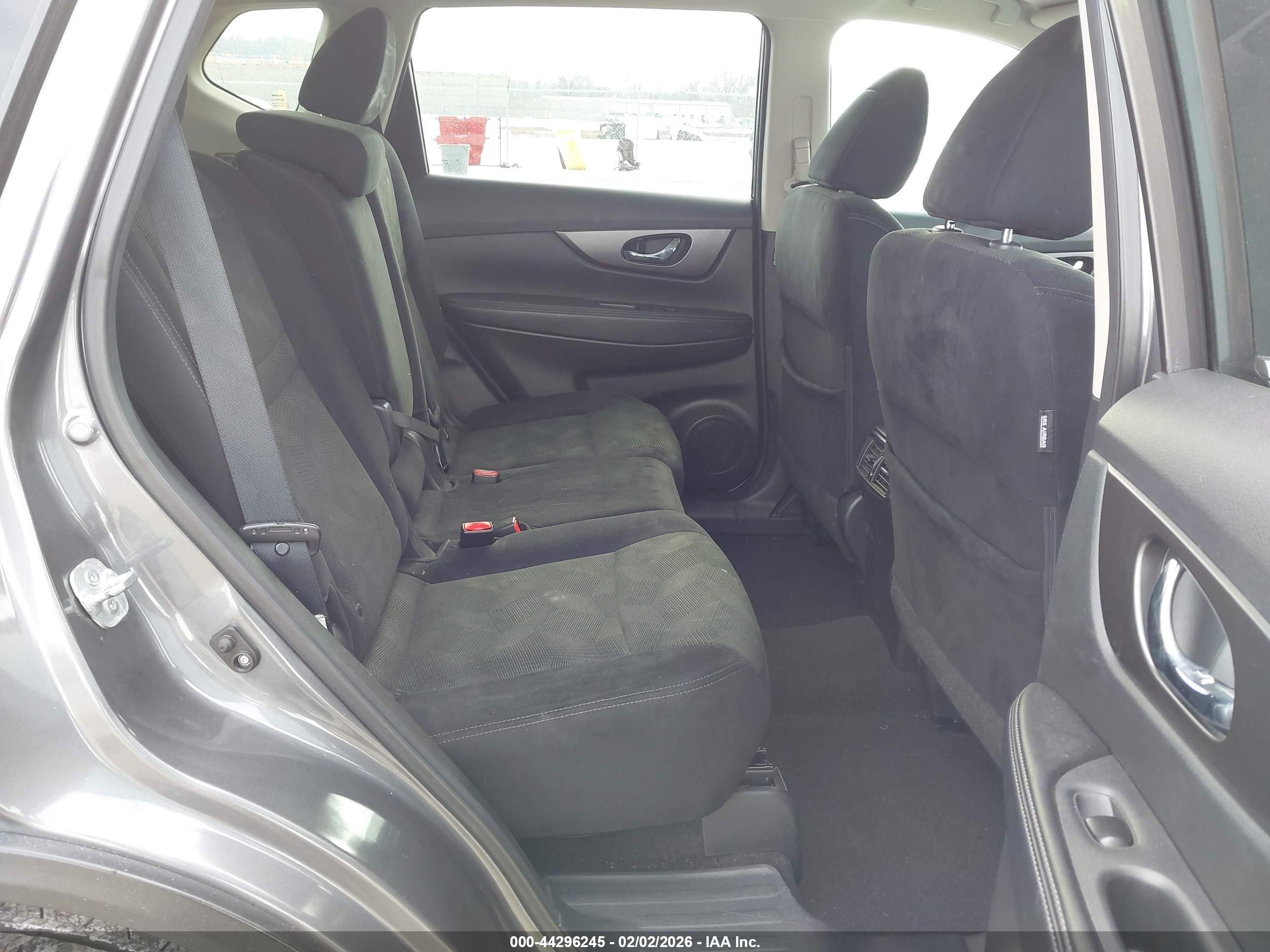 NISSAN ROGUE image 8