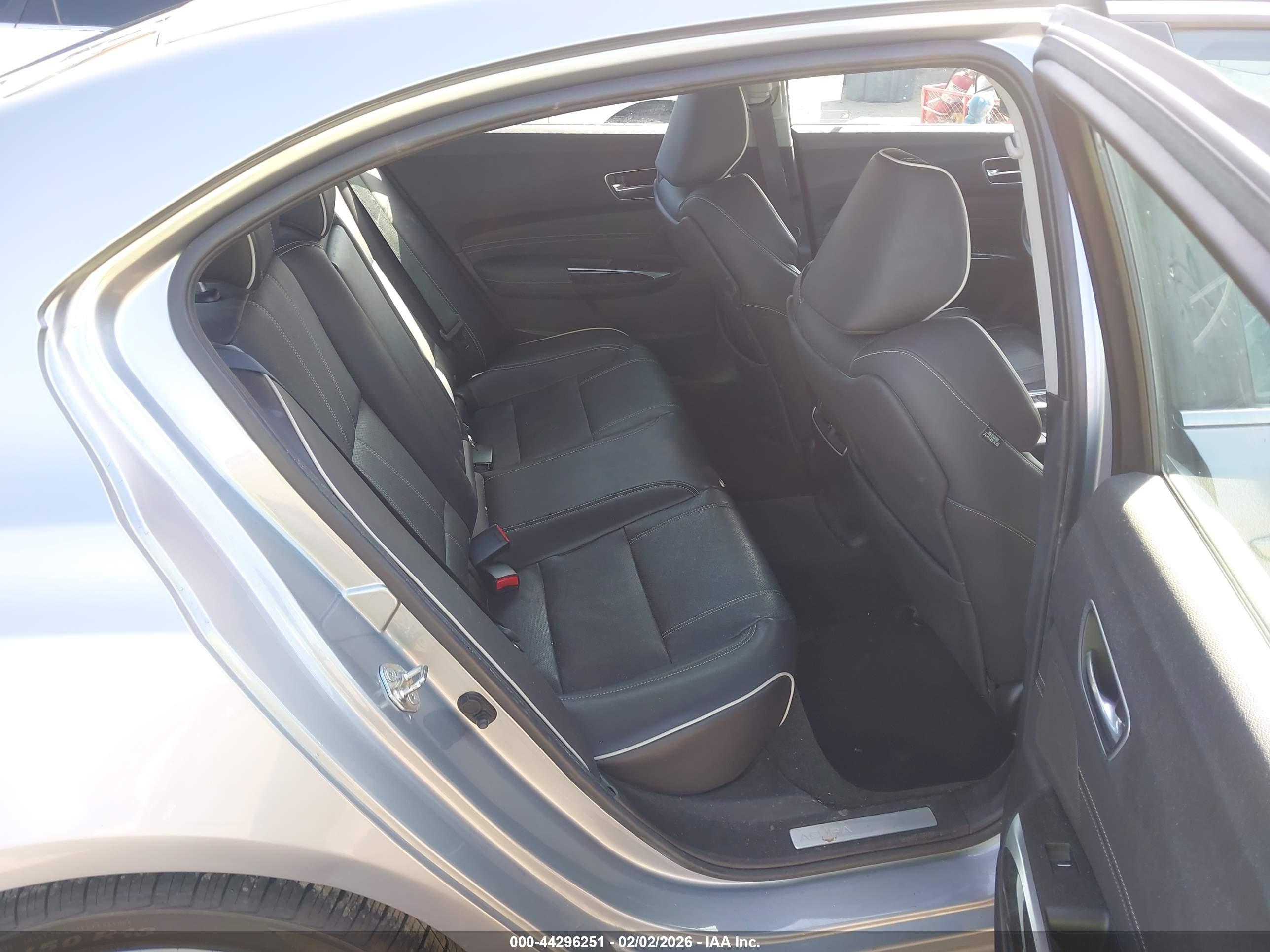 ACURA TLX image 8