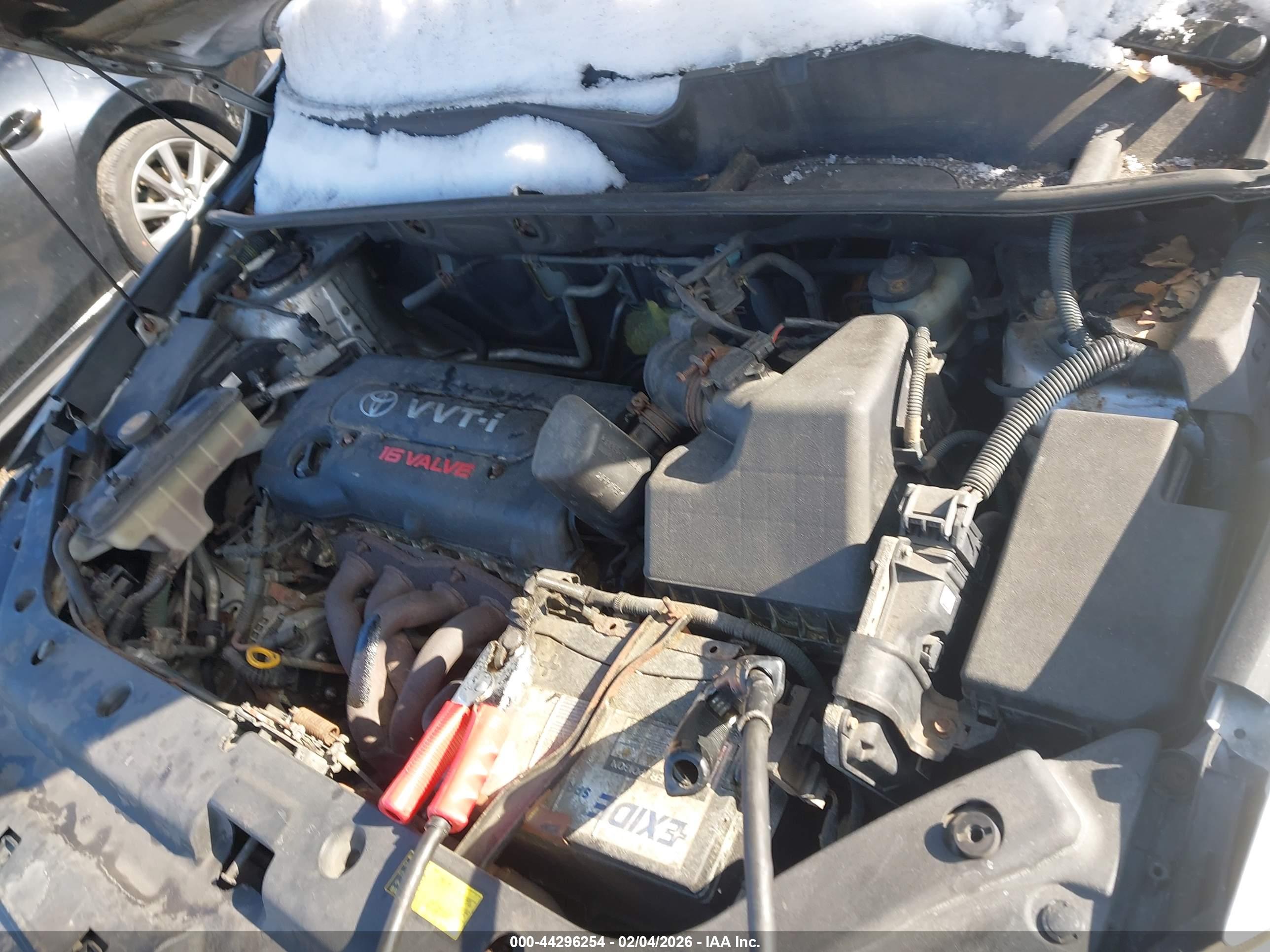 TOYOTA RAV4 image 10