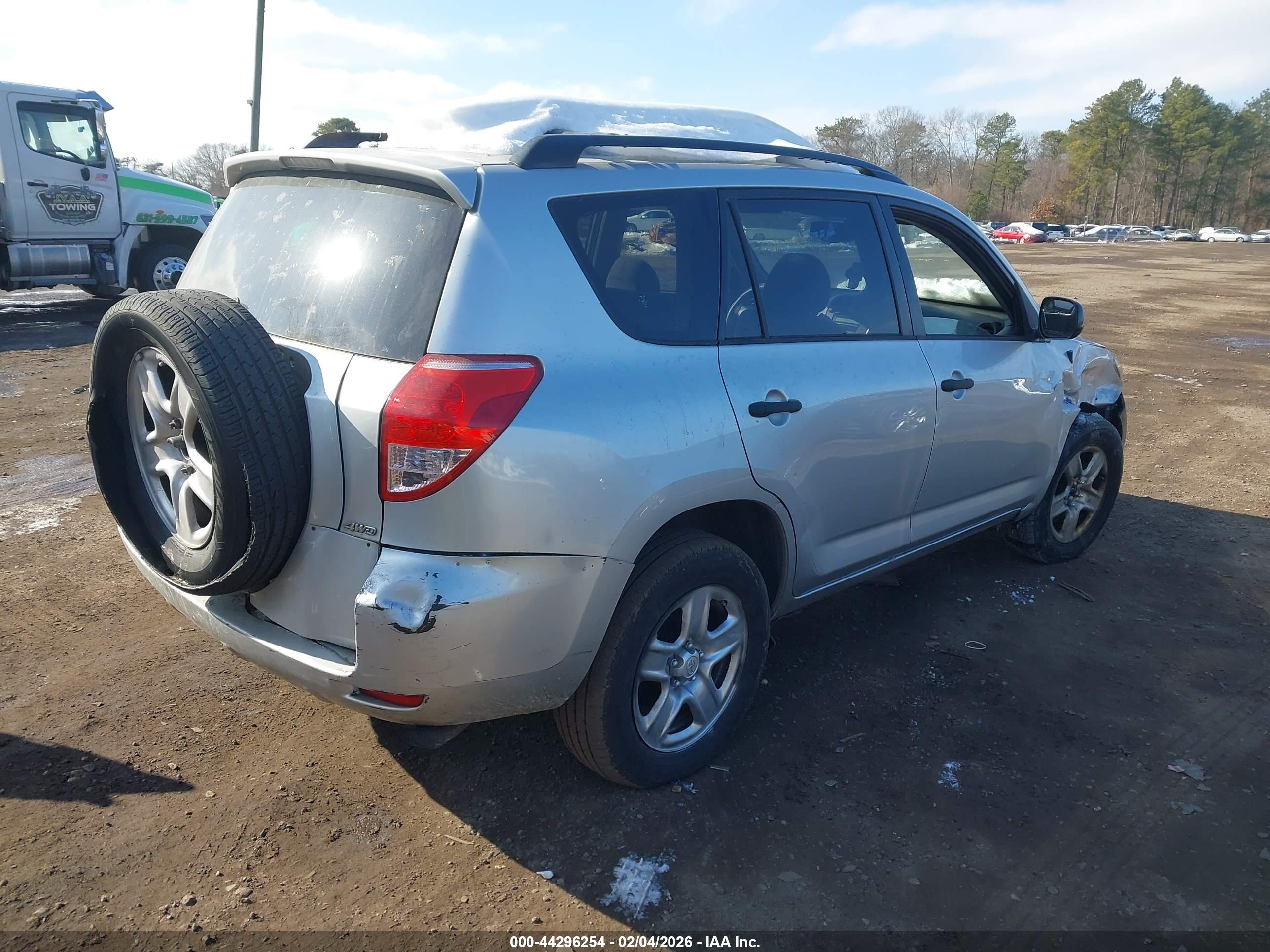 TOYOTA RAV4 image 4