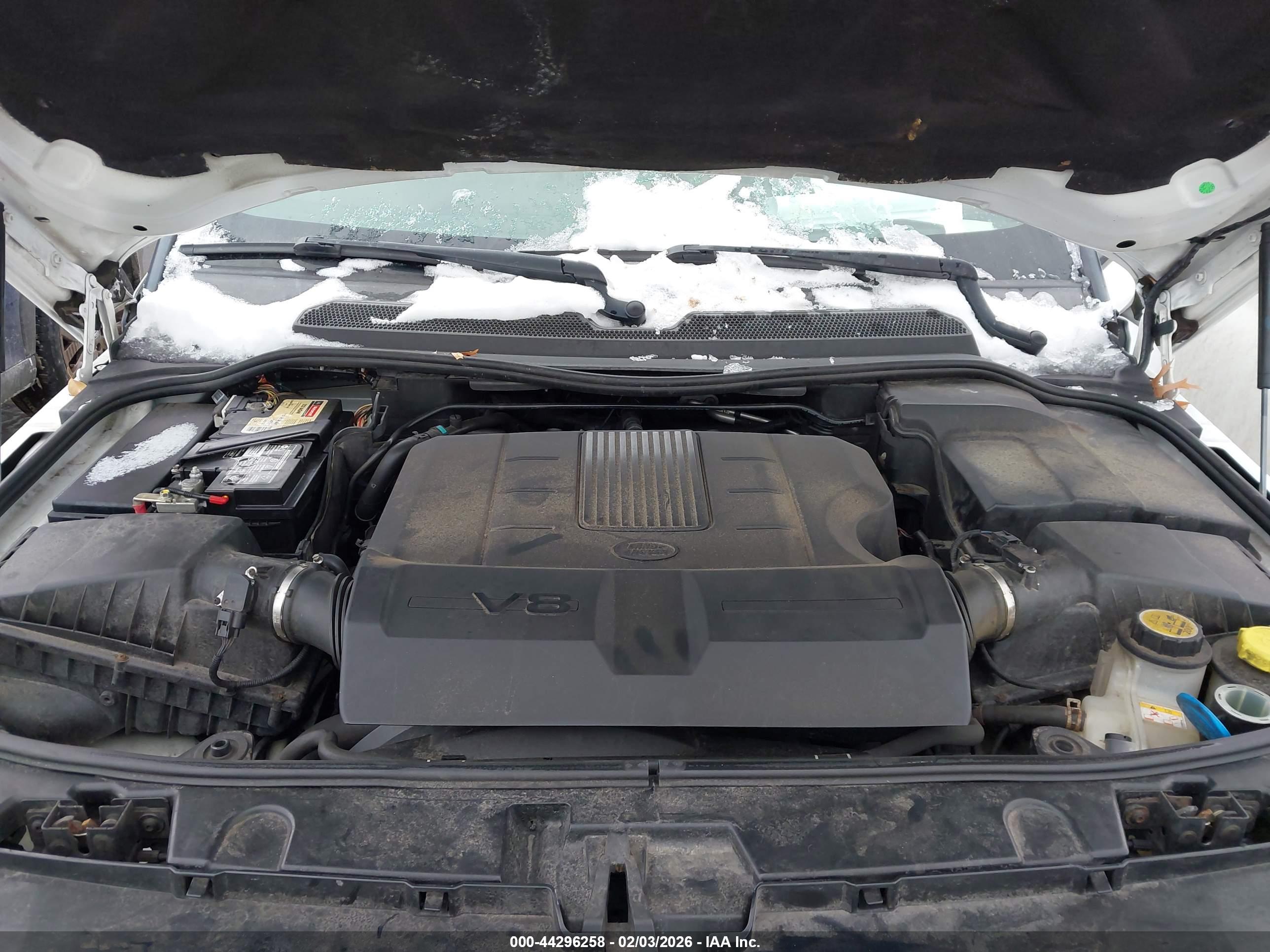 LAND ROVER image 10