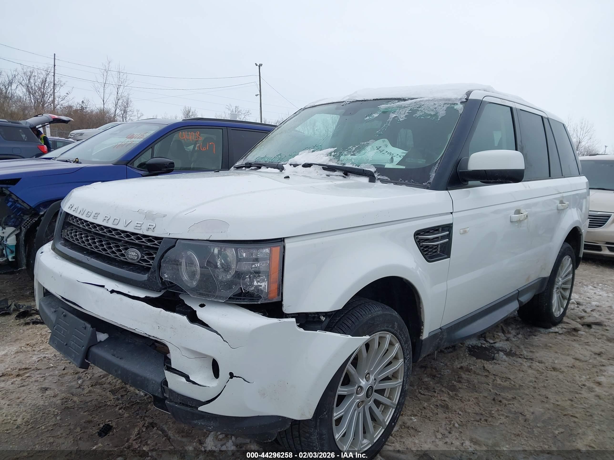 LAND ROVER image 2