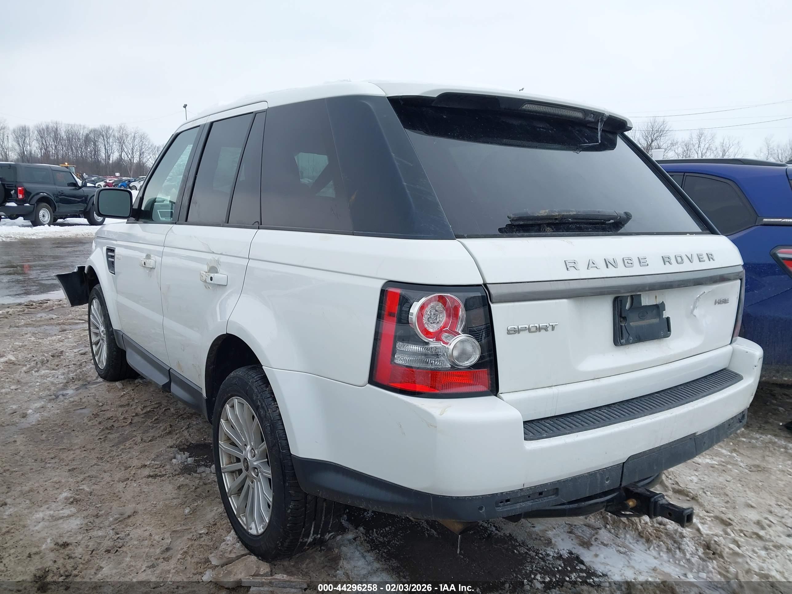 LAND ROVER image 3