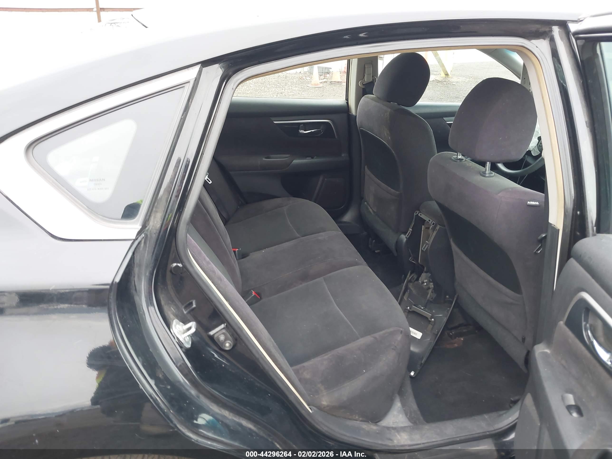 NISSAN ALTIMA image 8