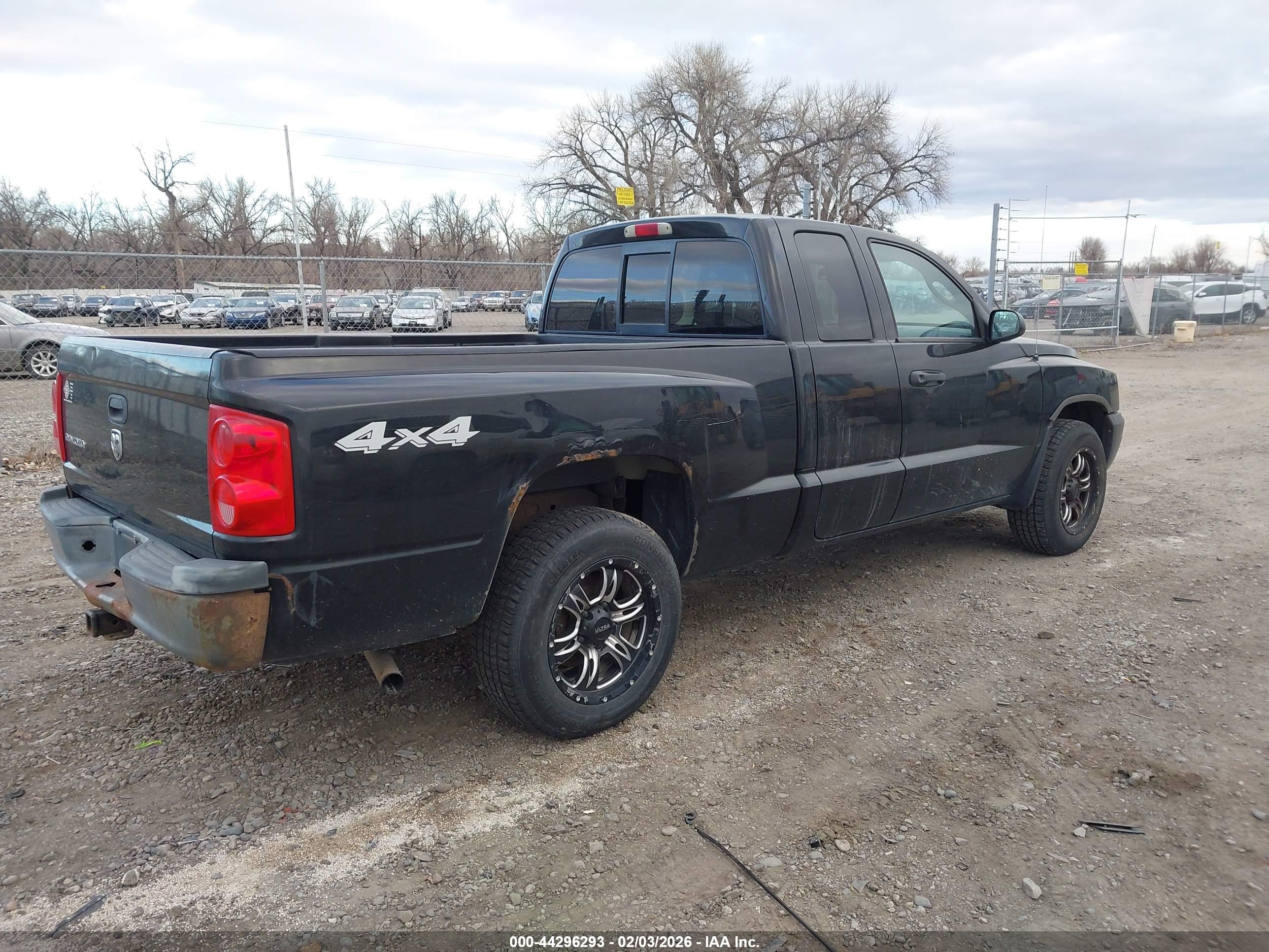 DODGE DAKOTA image 4