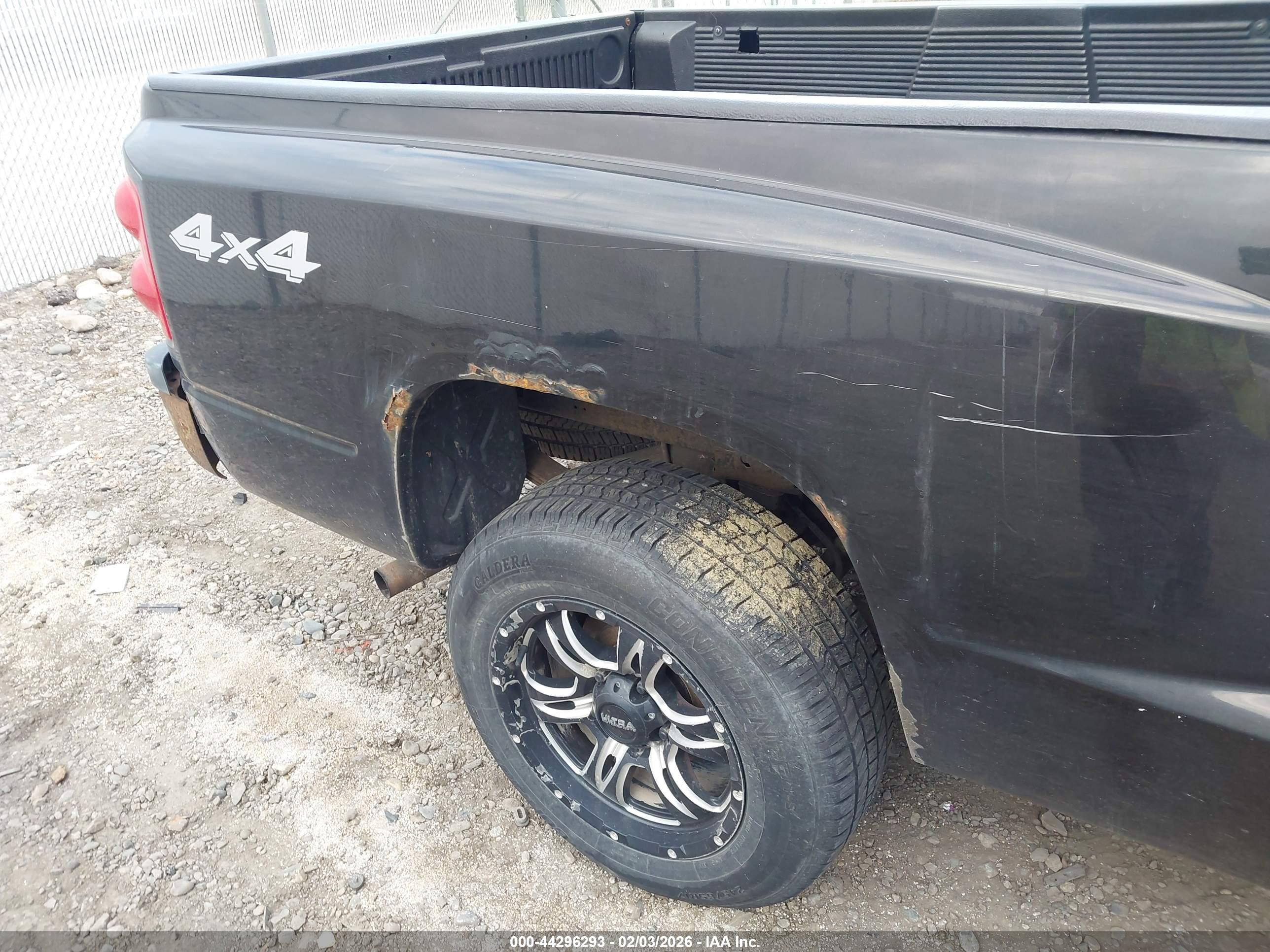 DODGE DAKOTA image 6