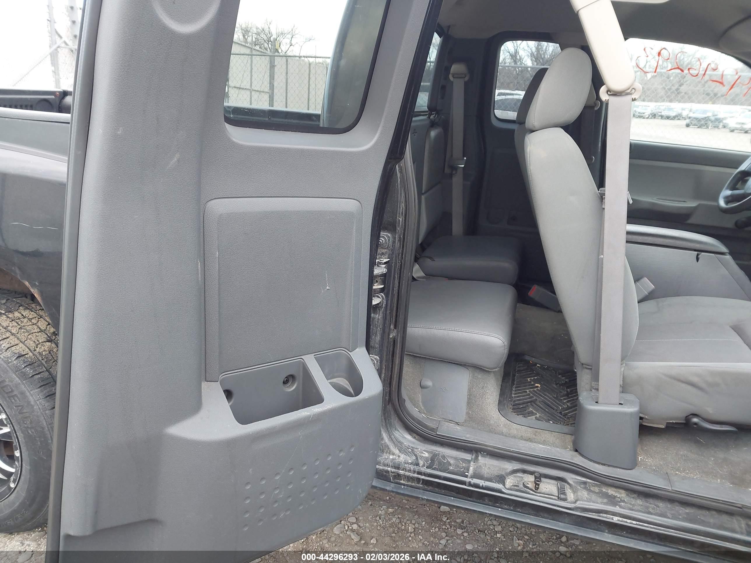 DODGE DAKOTA image 8
