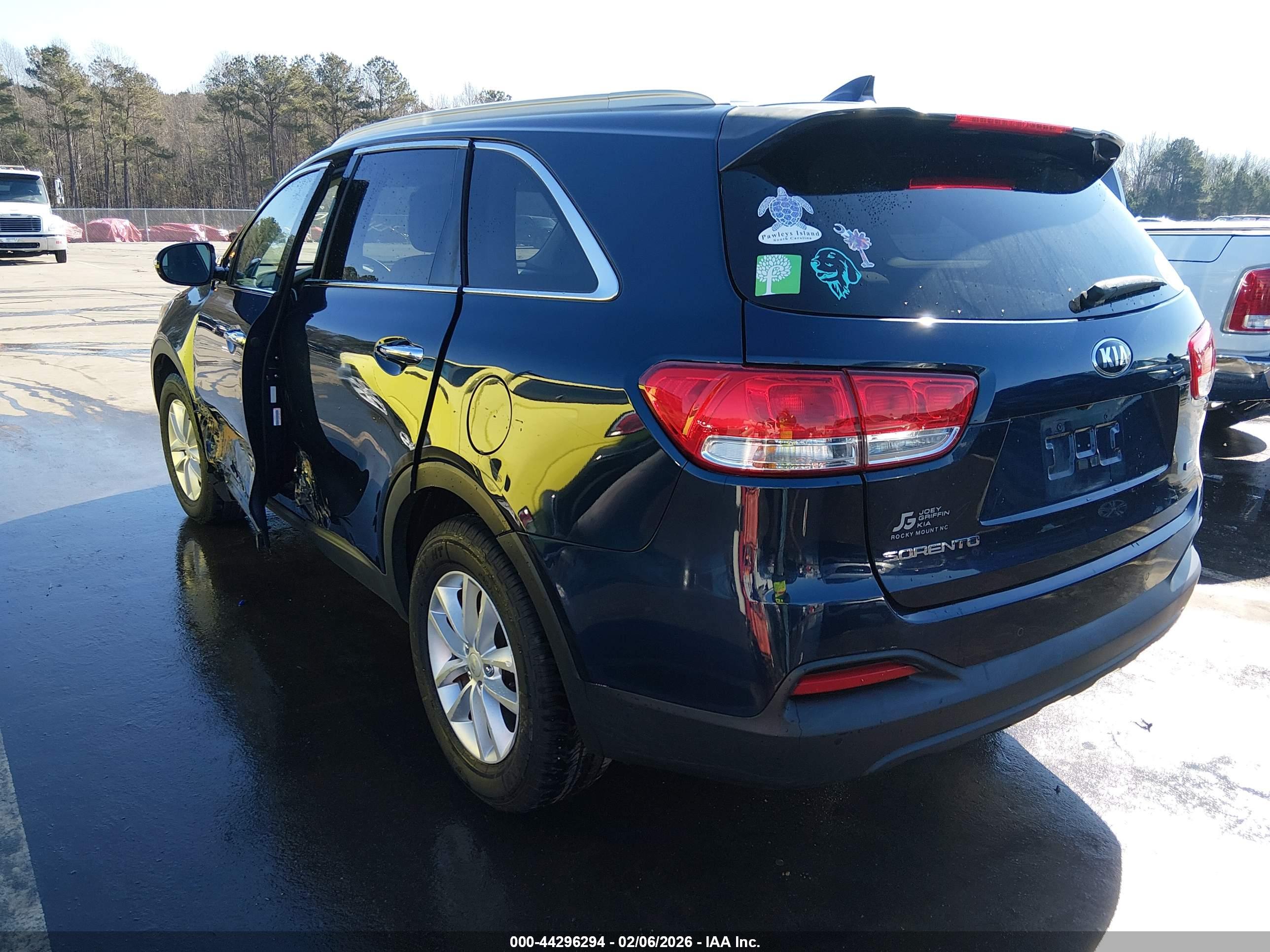 KIA SORENTO image 3