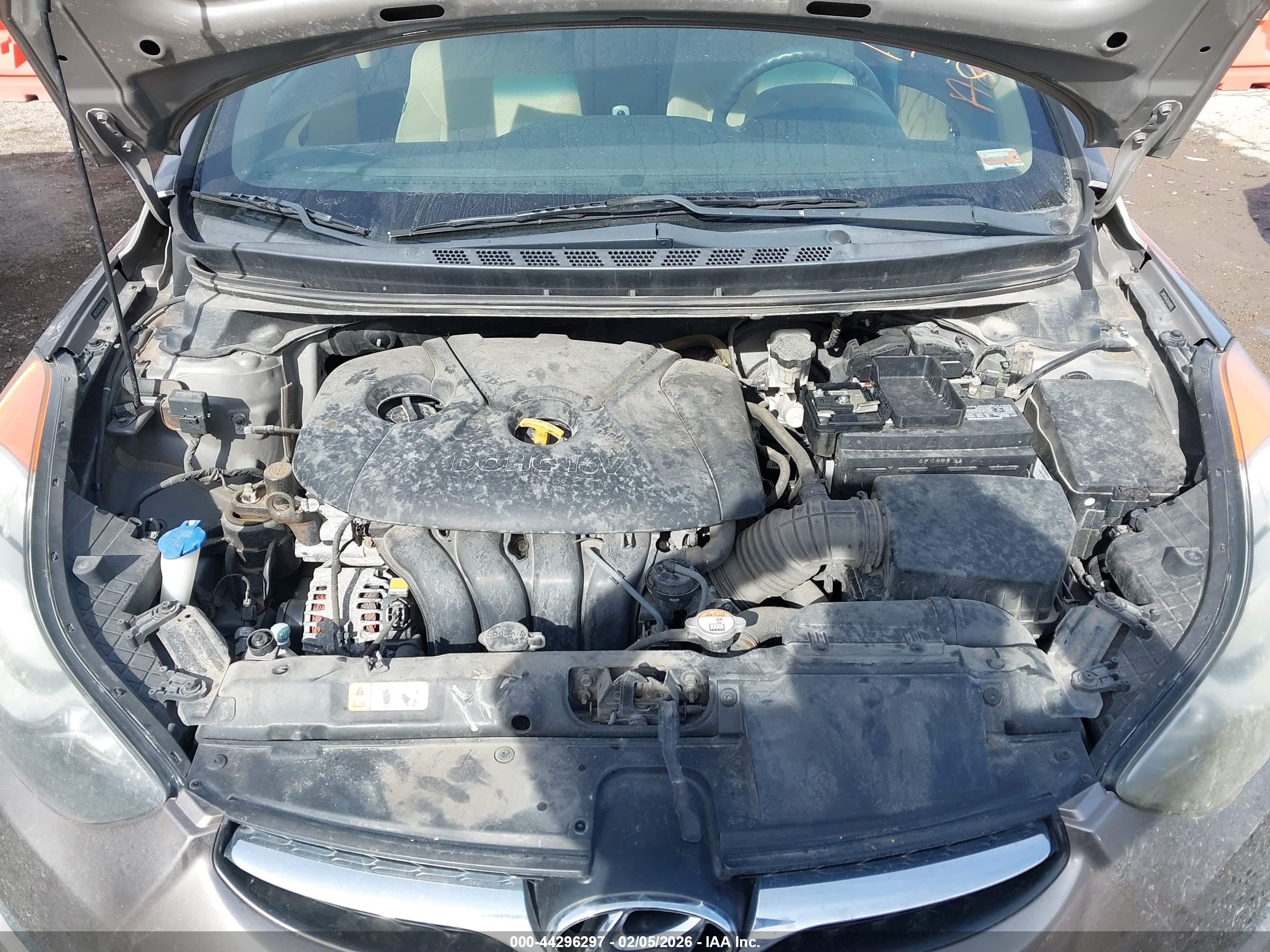 HYUNDAI ELANTRA image 10