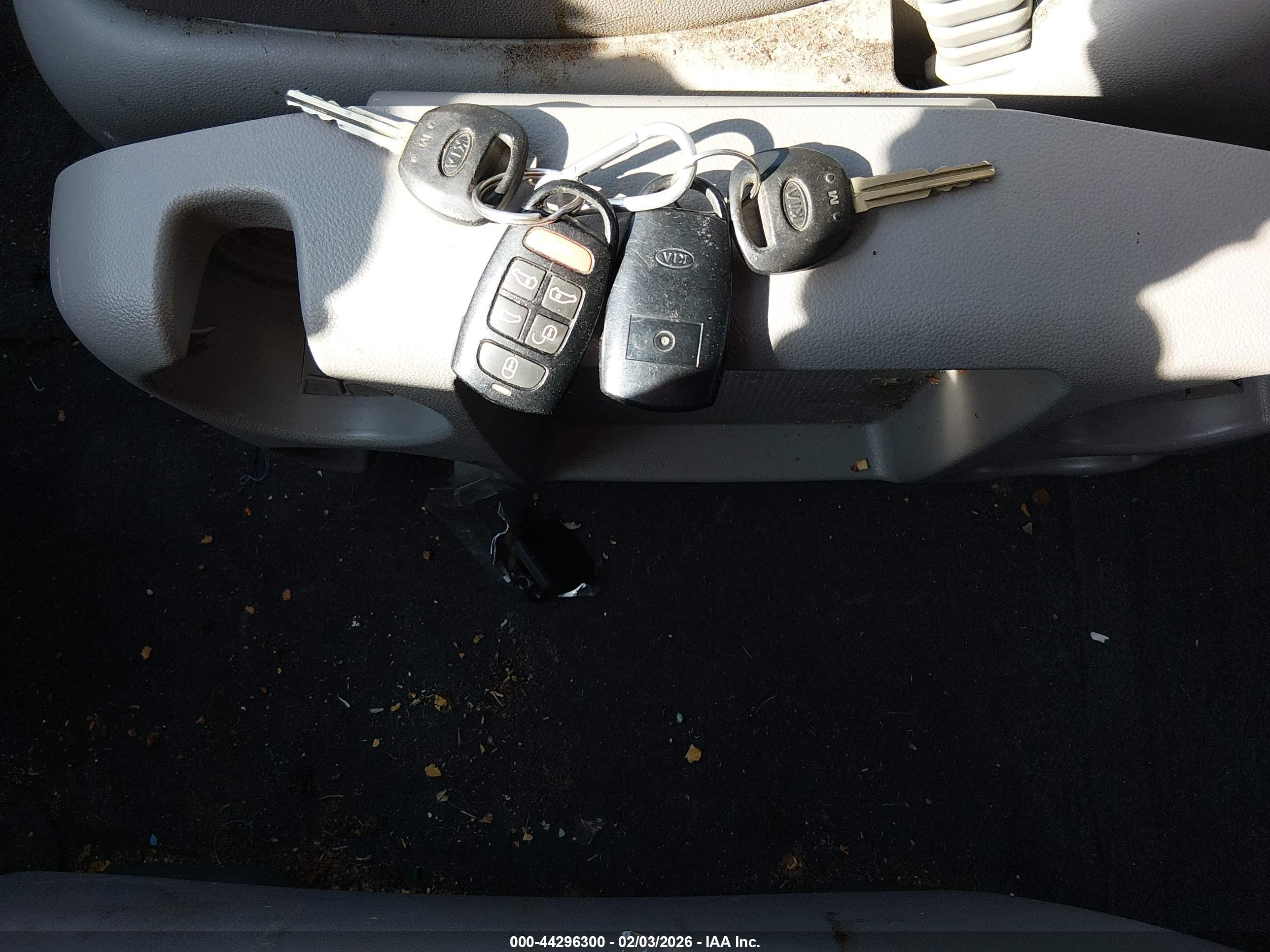 KIA SEDONA image 11