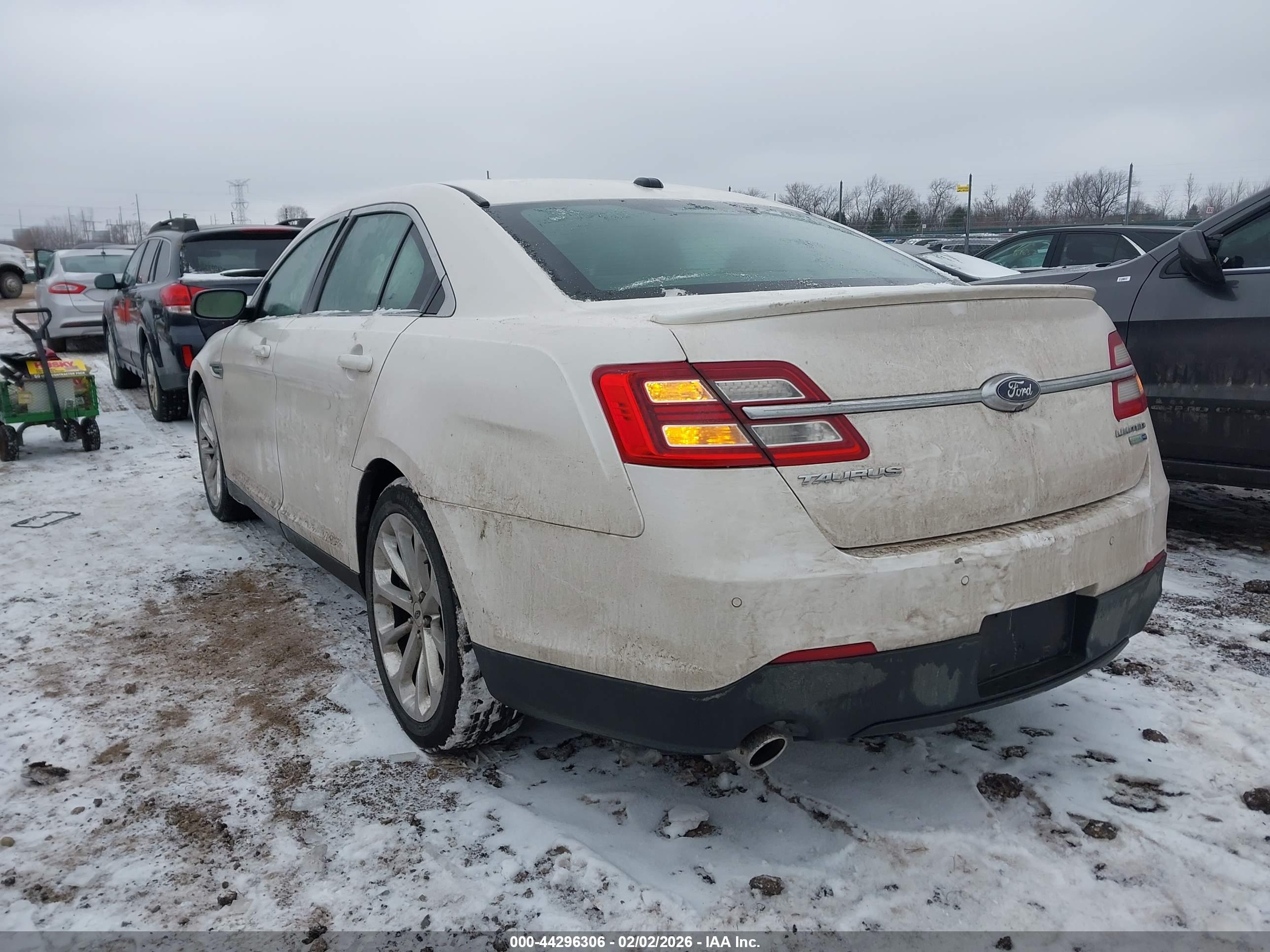 FORD TAURUS image 3