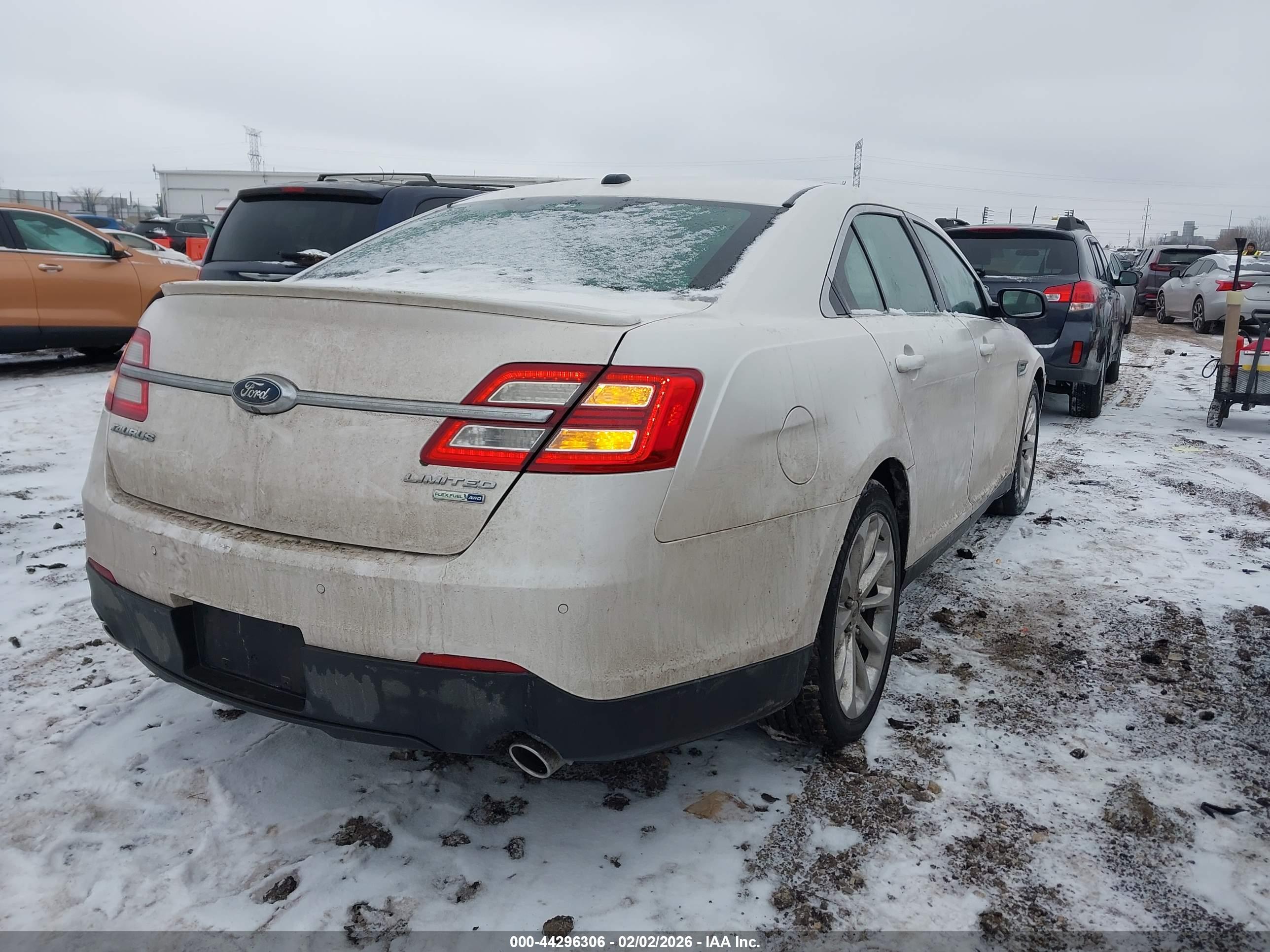 FORD TAURUS image 4