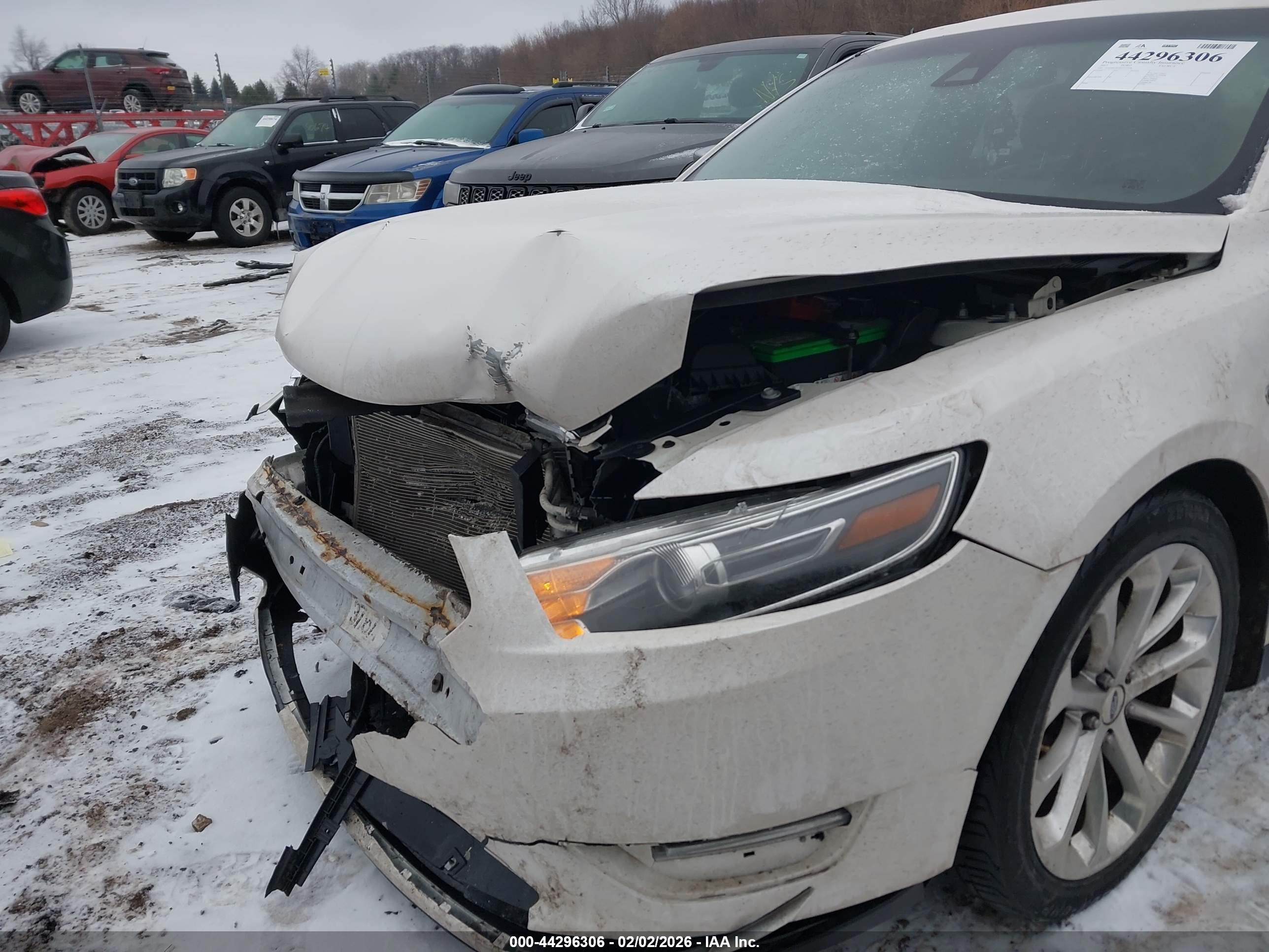 FORD TAURUS image 6