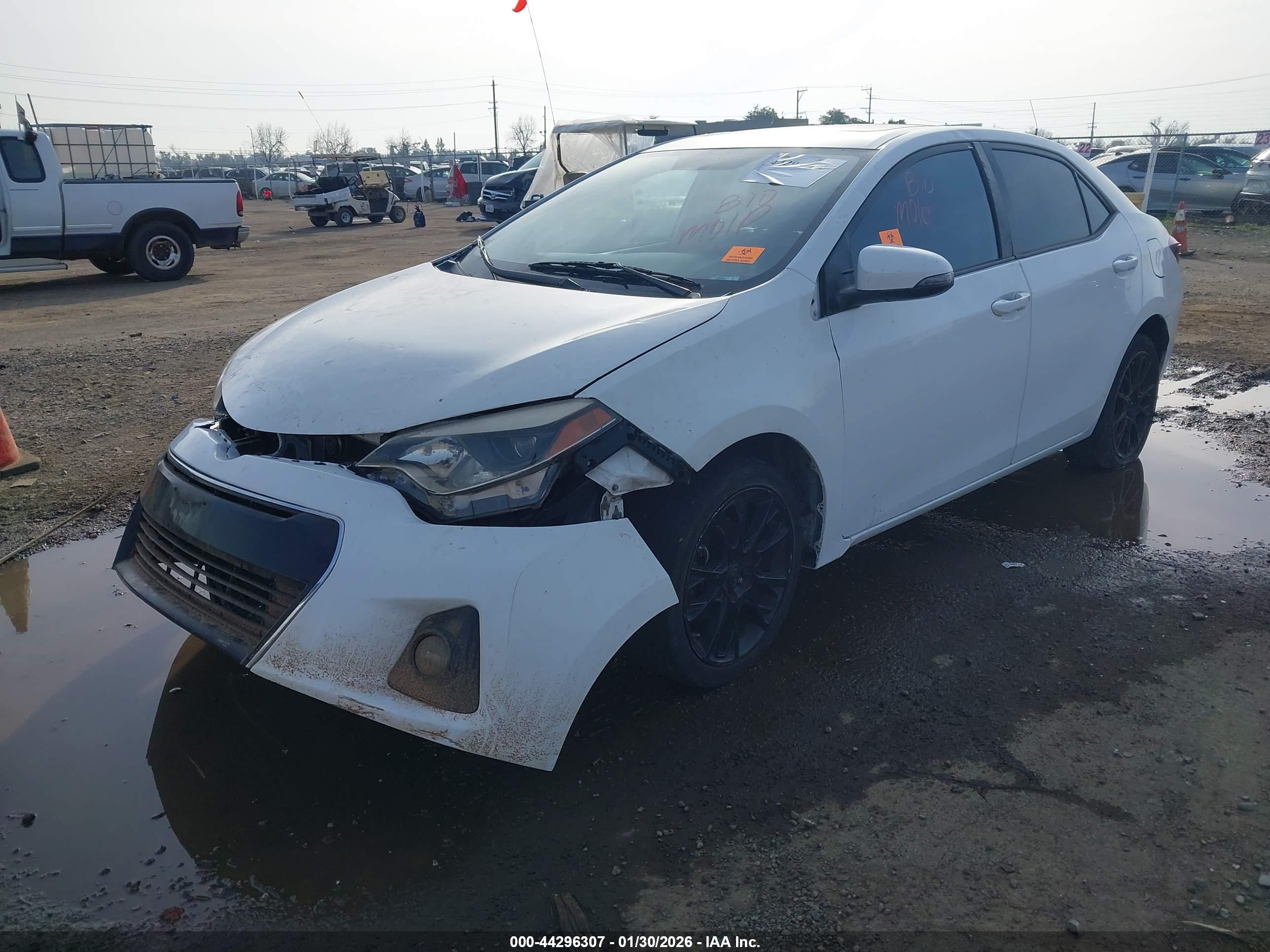 TOYOTA COROLLA image 2