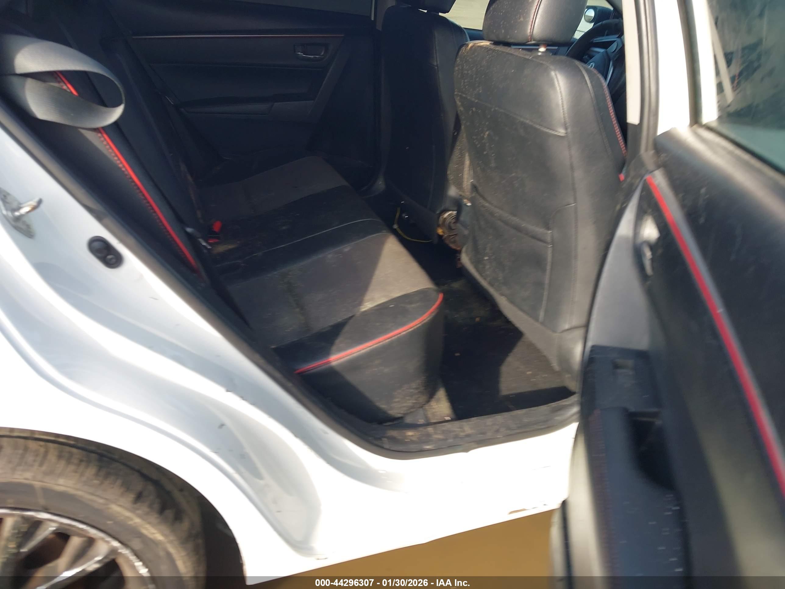 TOYOTA COROLLA image 8