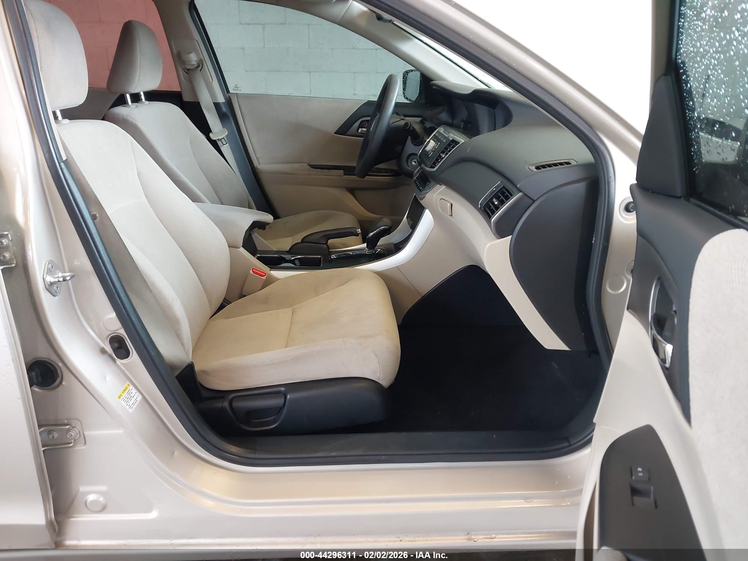 HONDA ACCORD image 5