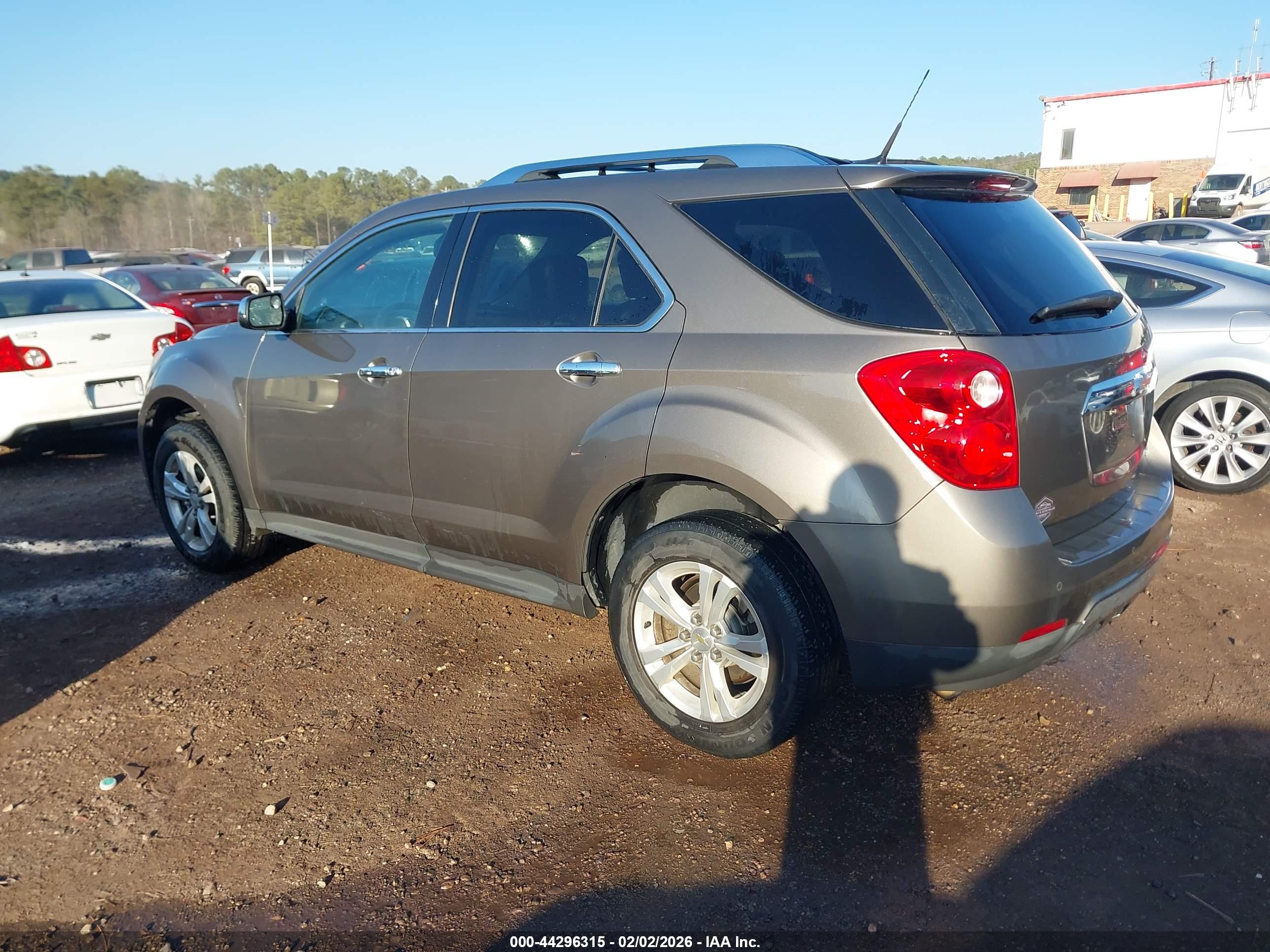 CHEVROLET EQUINOX image 3