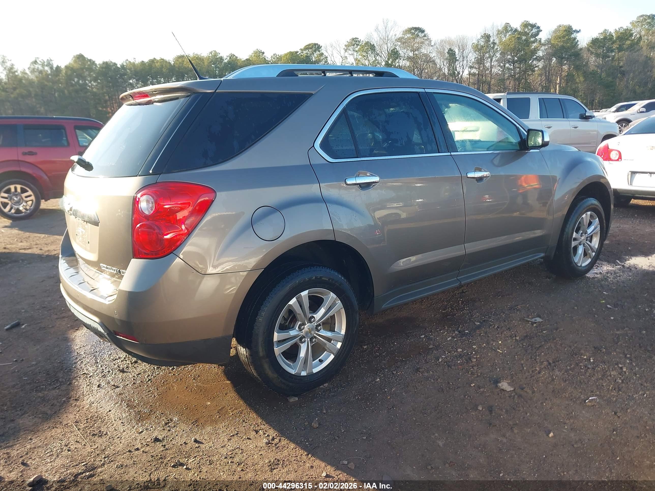 CHEVROLET EQUINOX image 4