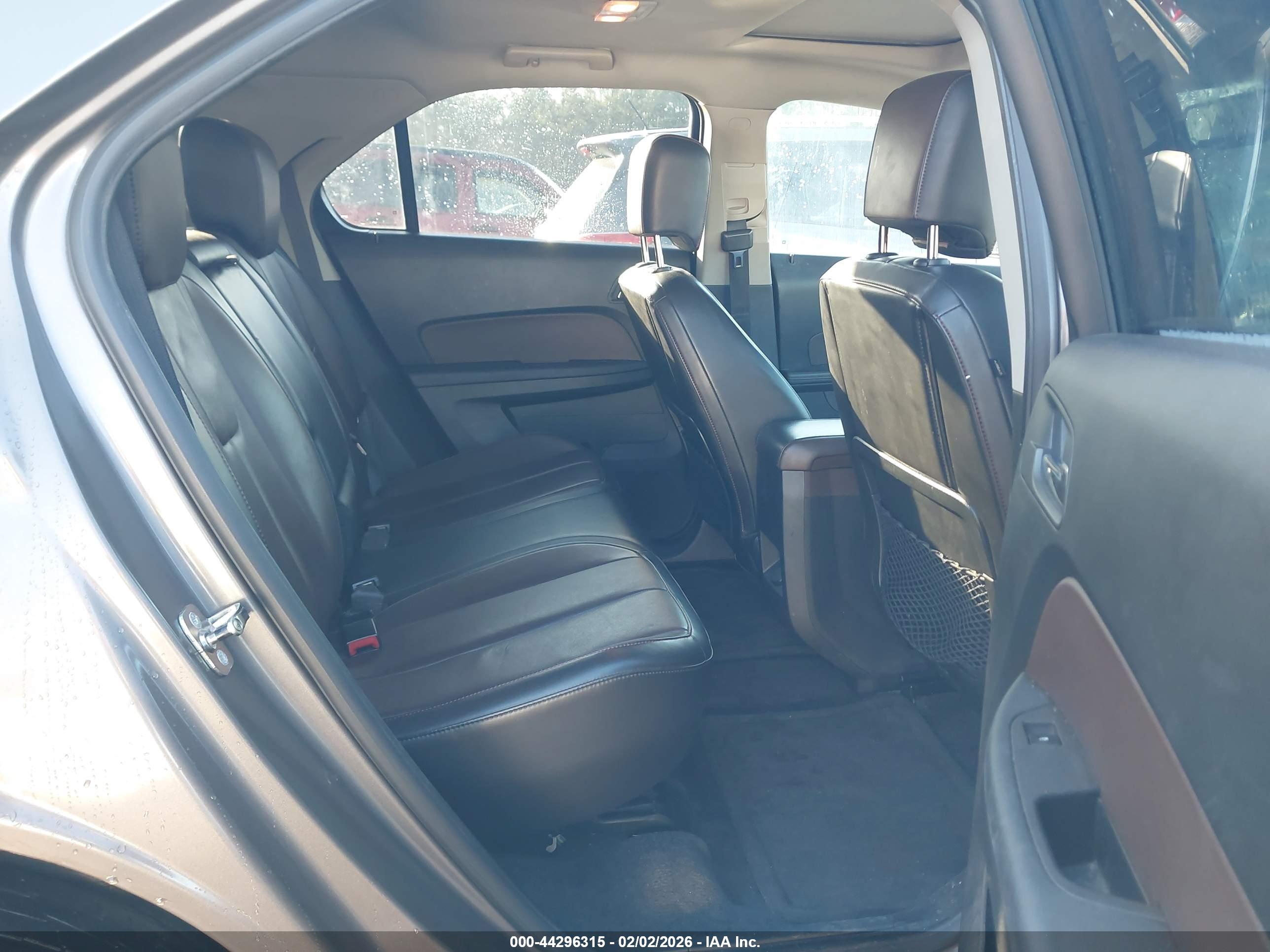 CHEVROLET EQUINOX image 8