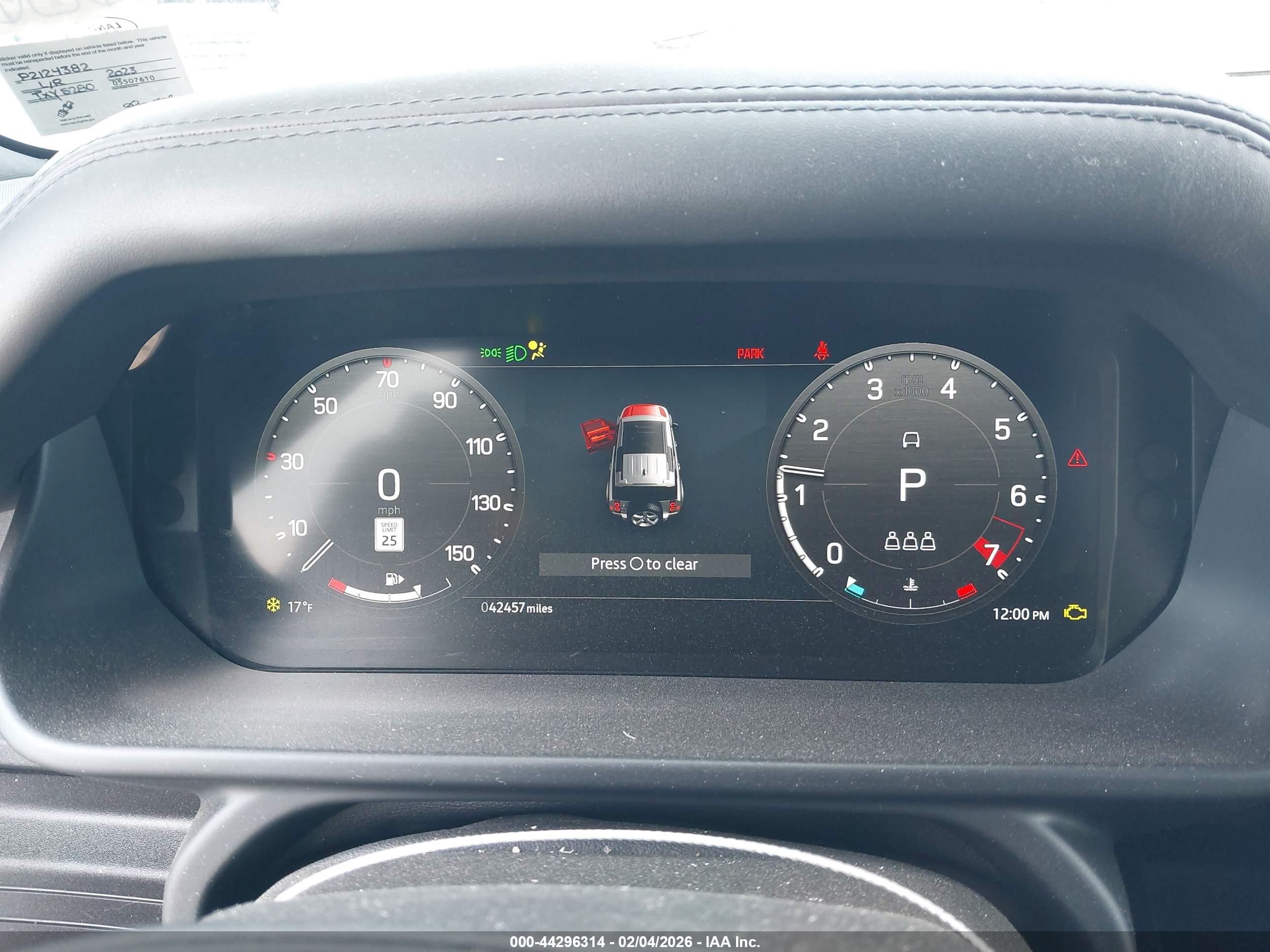 LAND ROVER image 7