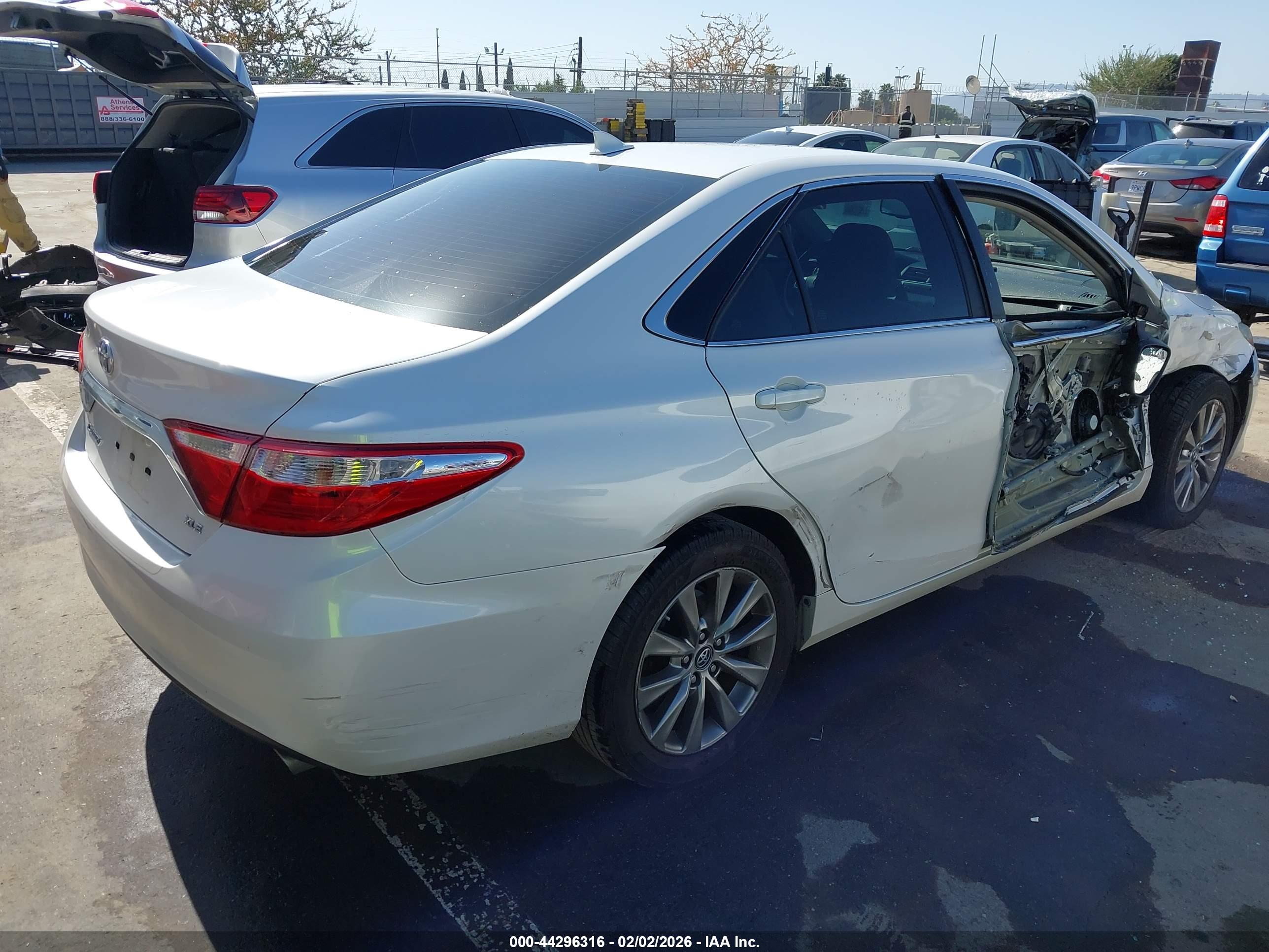TOYOTA CAMRY image 4