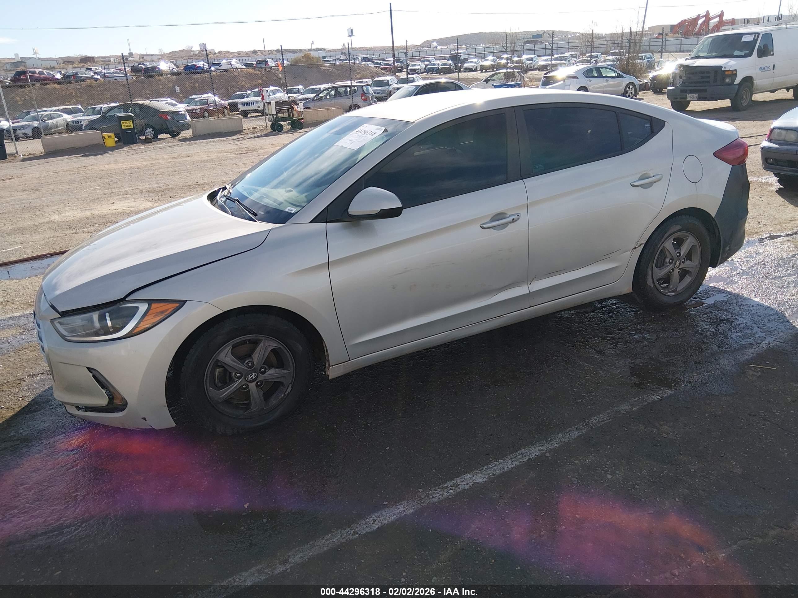 HYUNDAI ELANTRA image 2