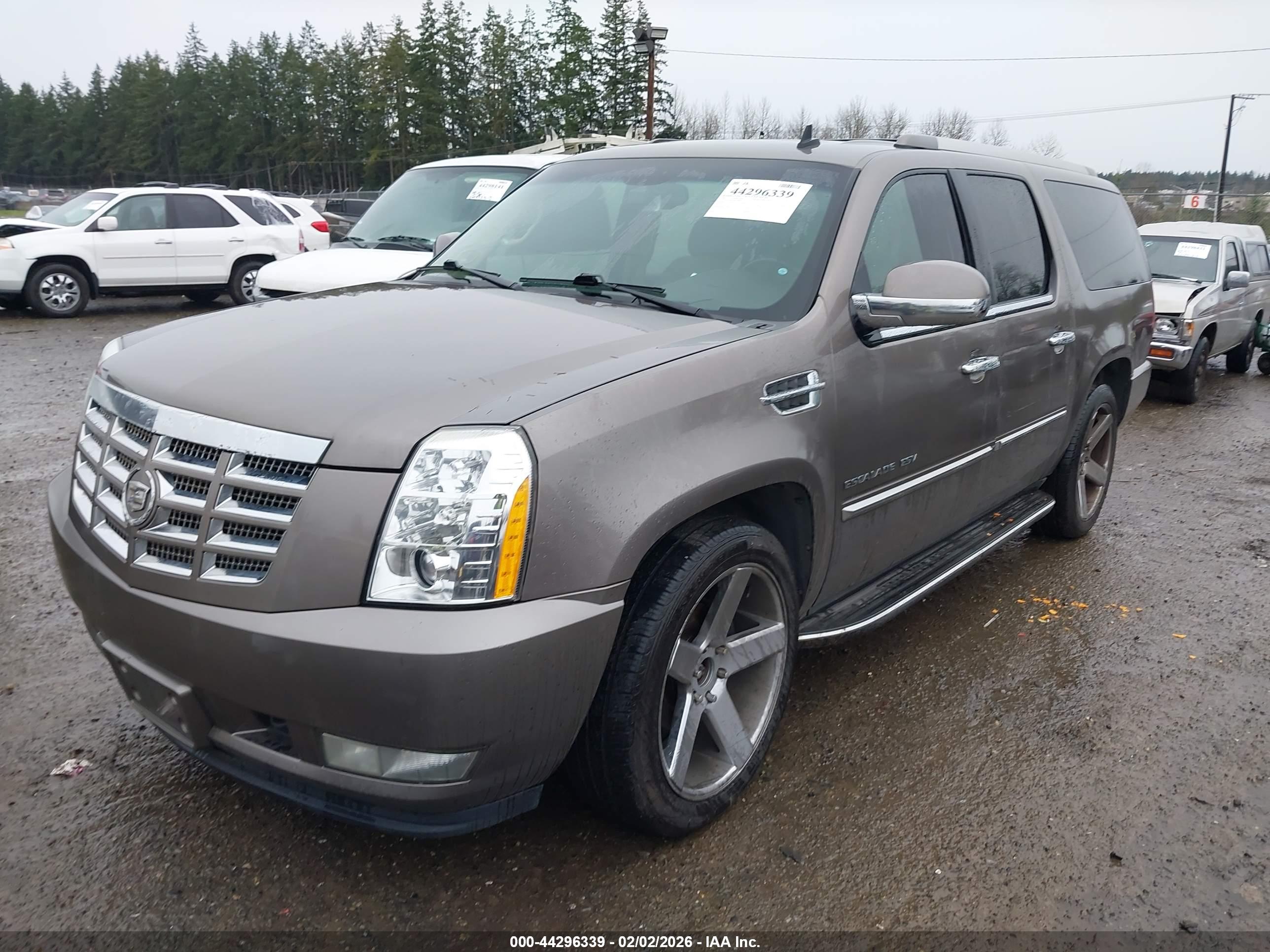 CADILLAC ESCALADE image 2