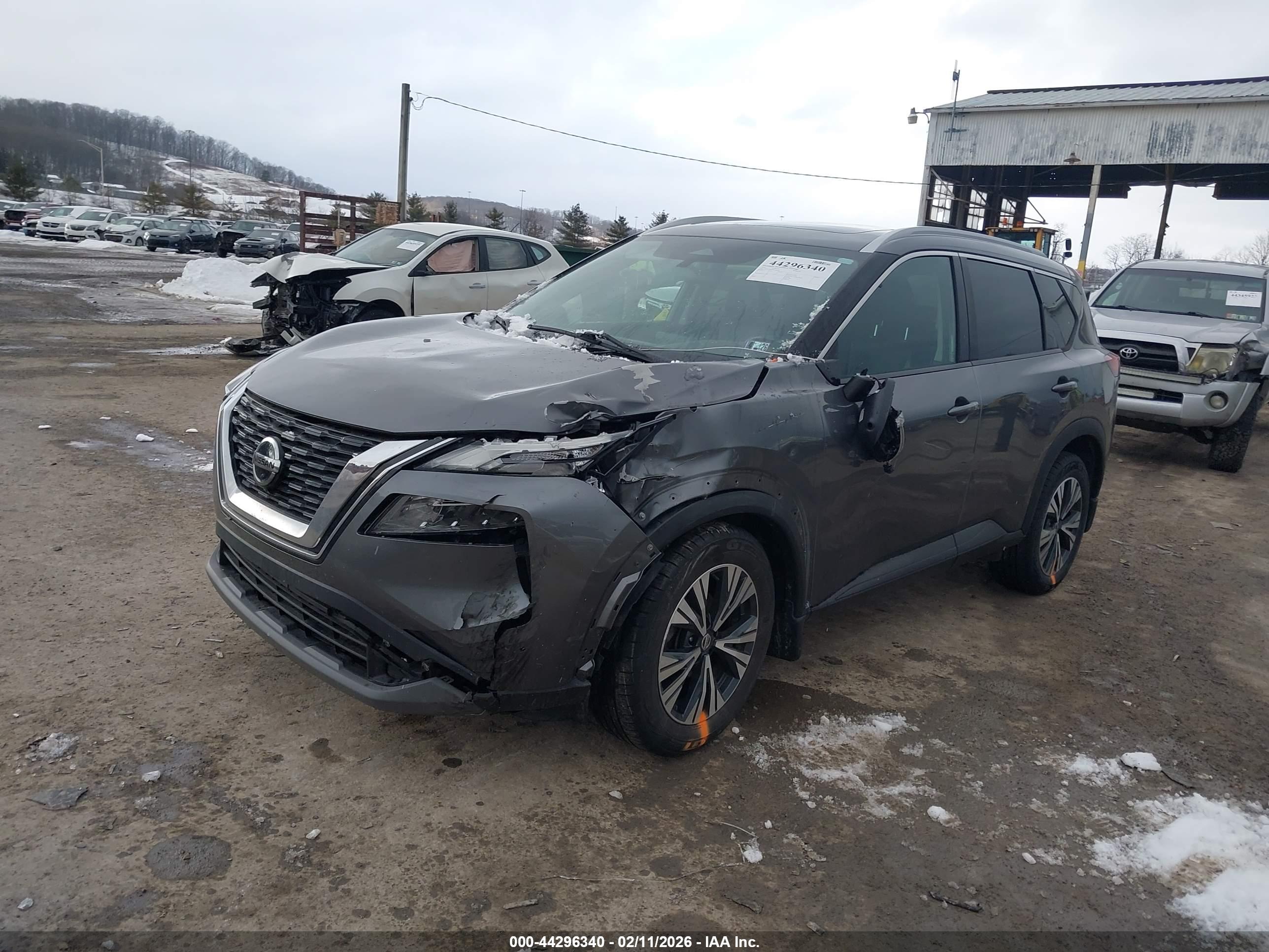 NISSAN ROGUE image 6