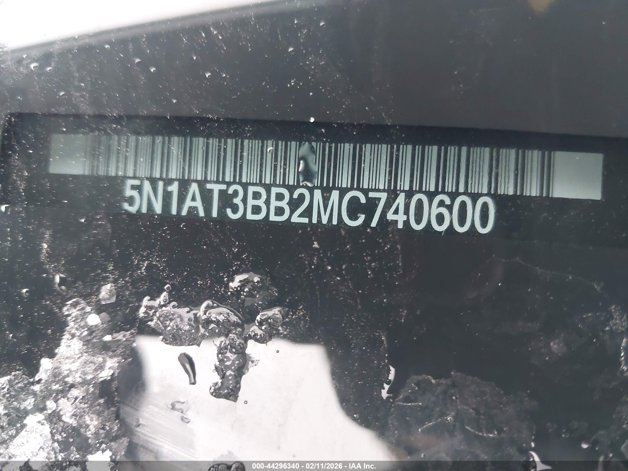 NISSAN ROGUE image 9