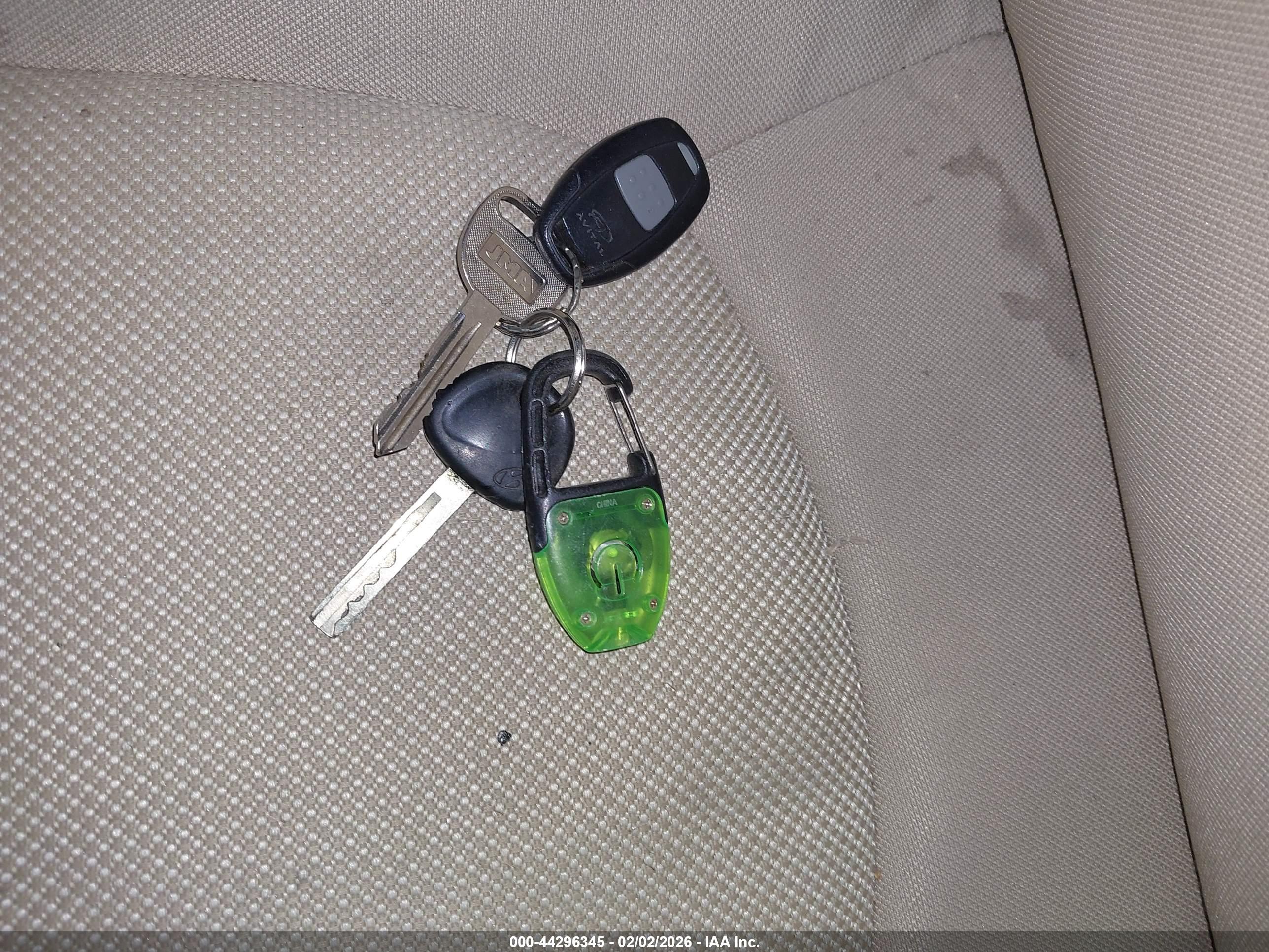 HYUNDAI ACCENT image 11