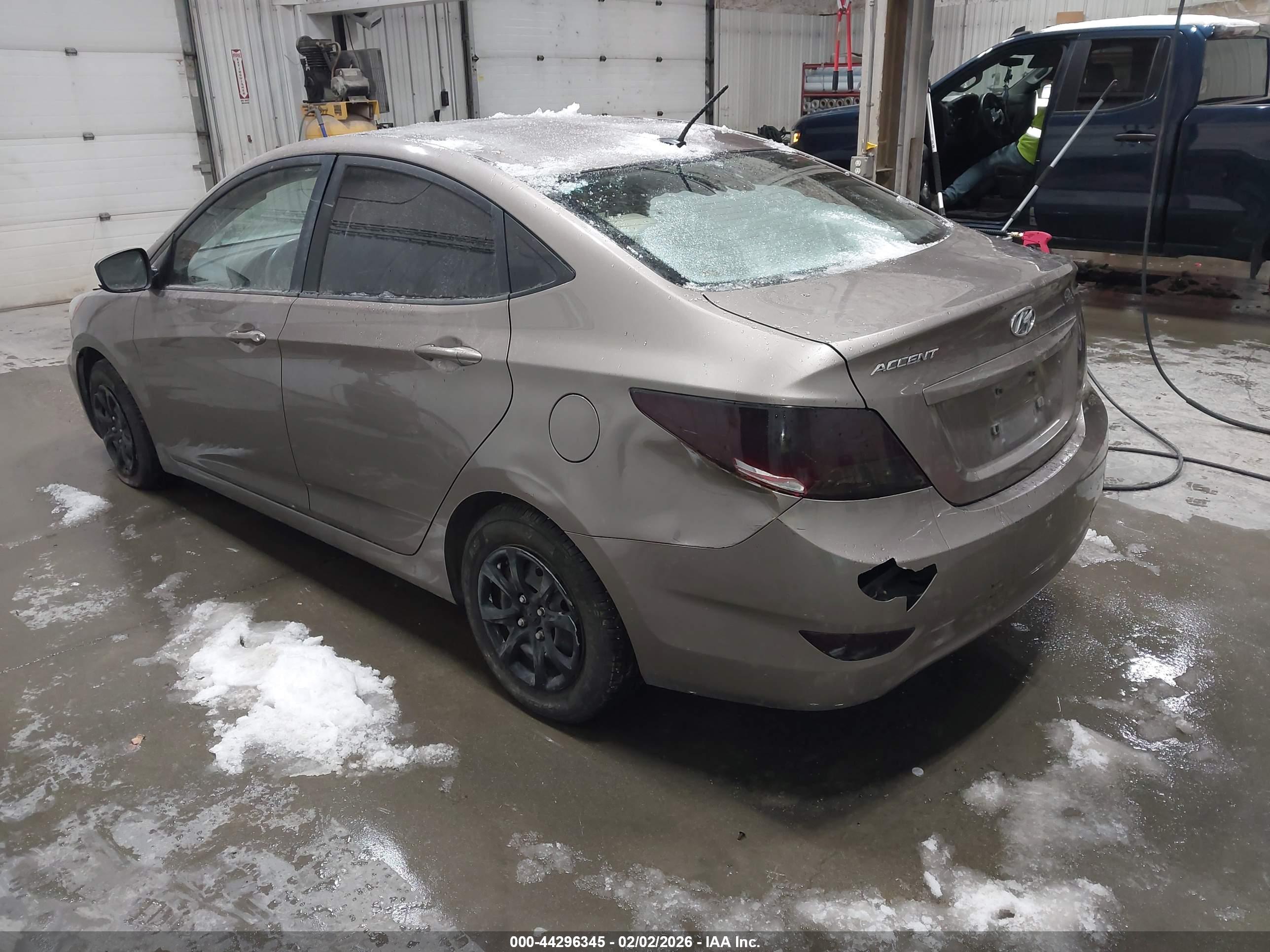 HYUNDAI ACCENT image 3