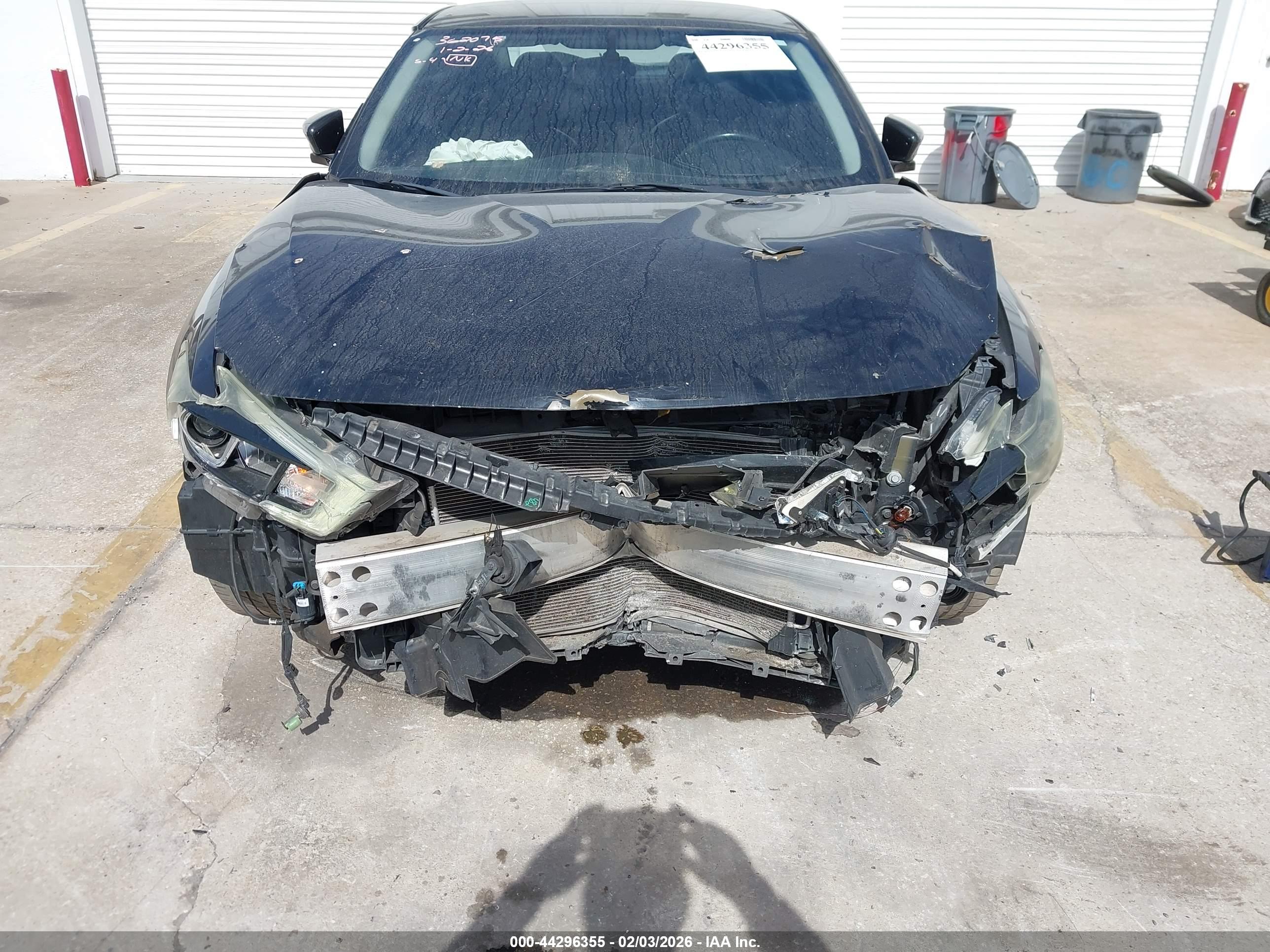 NISSAN MAXIMA image 6