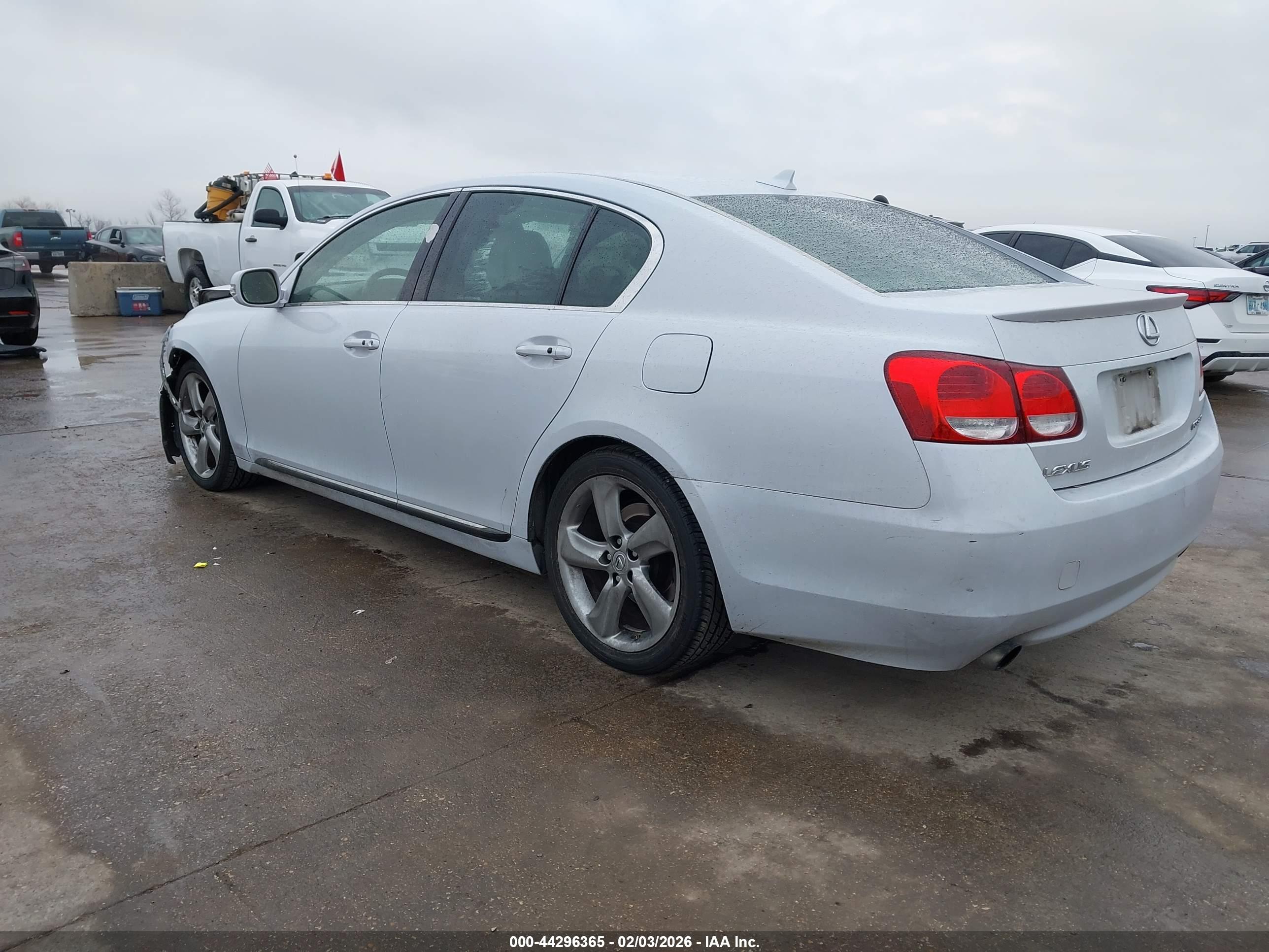 LEXUS GS image 3