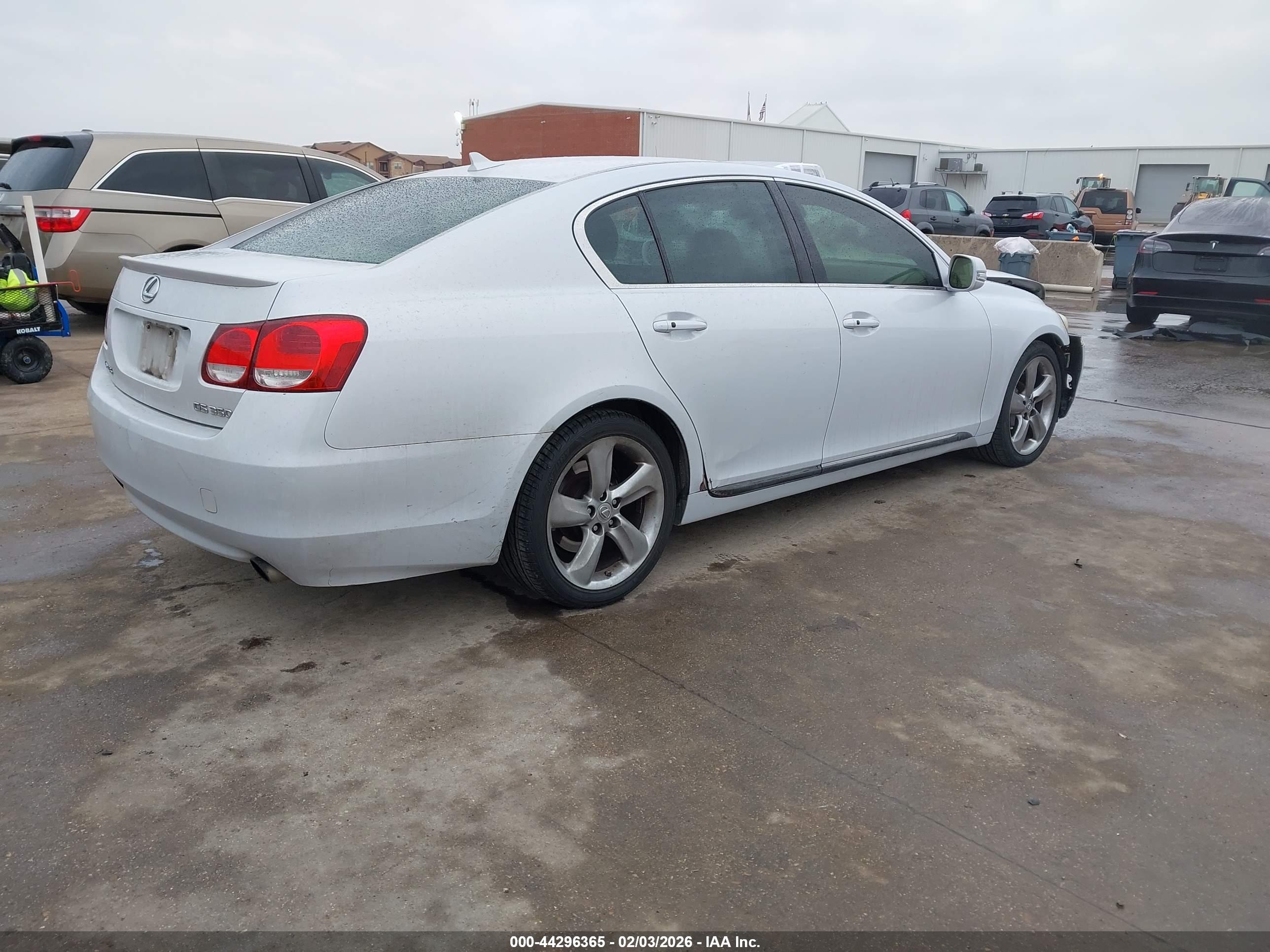 LEXUS GS image 4