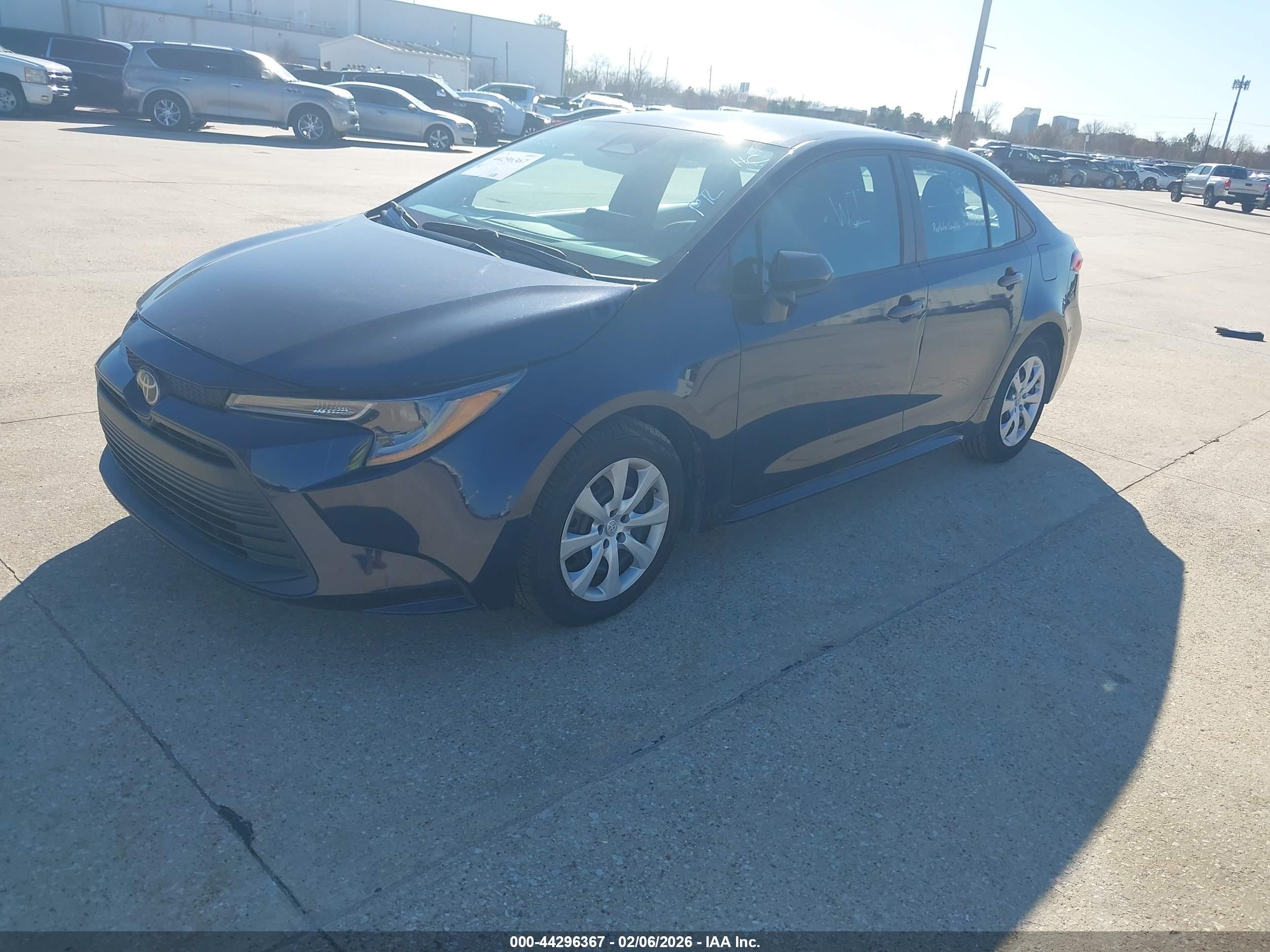 TOYOTA COROLLA image 2