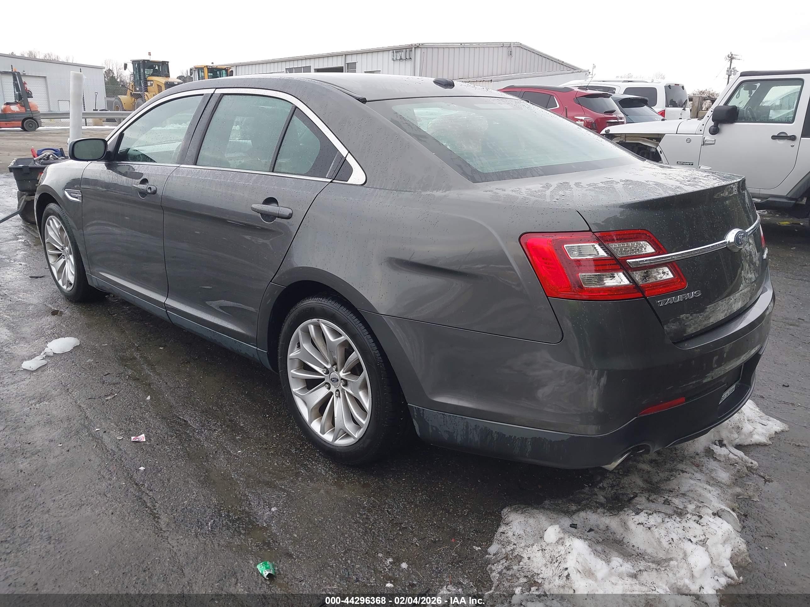 FORD TAURUS image 3