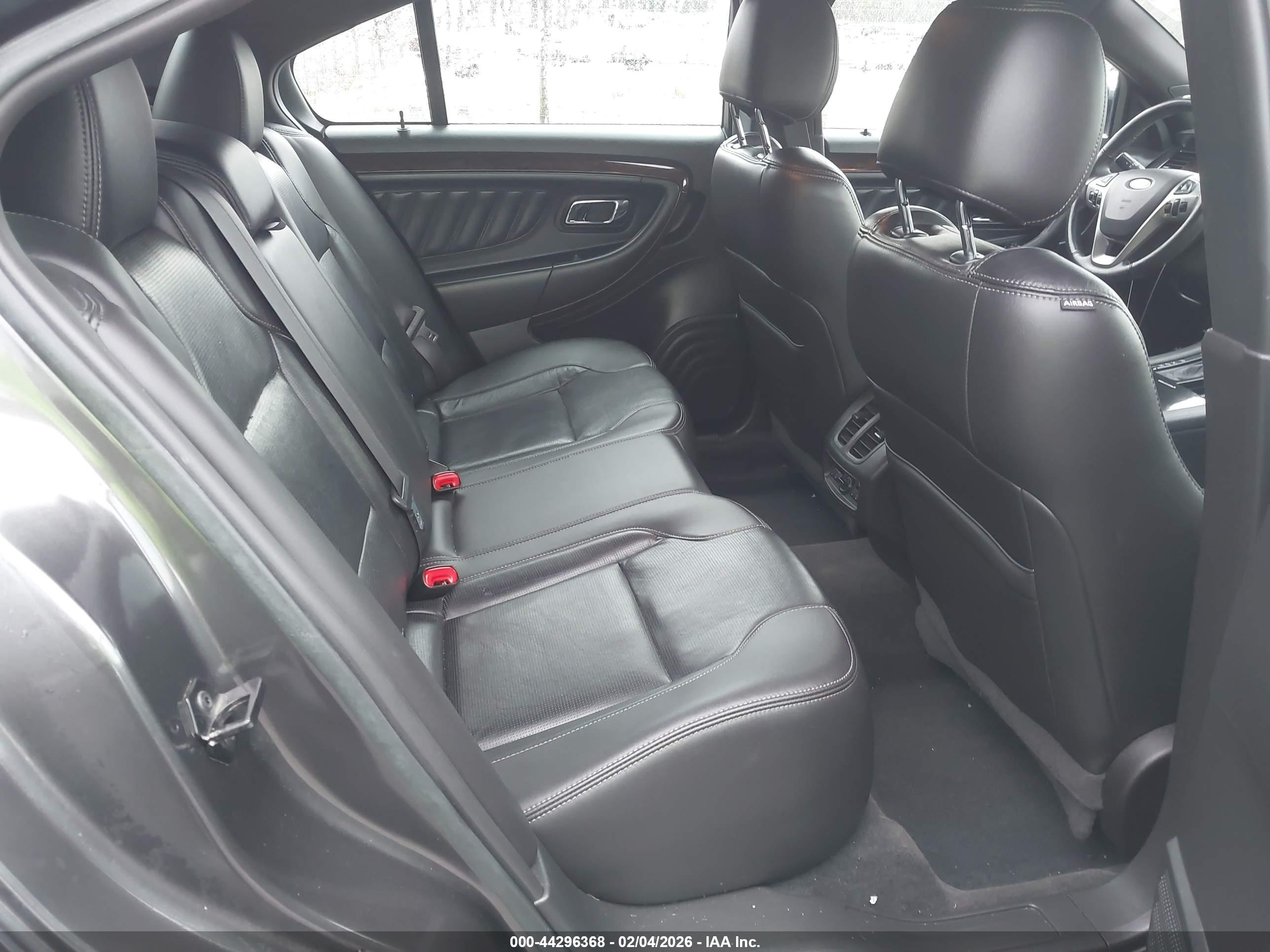FORD TAURUS image 8