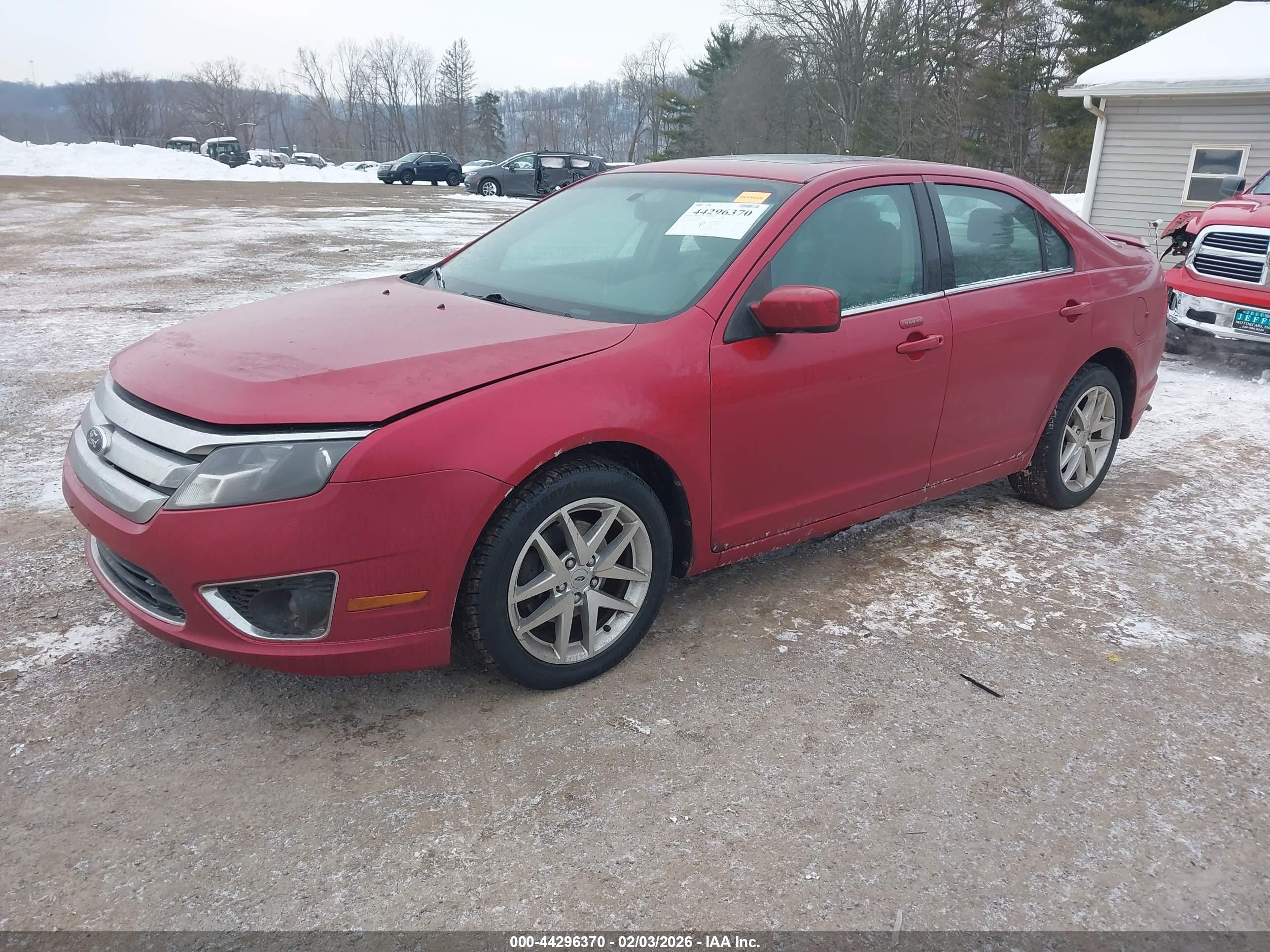 FORD FUSION image 2