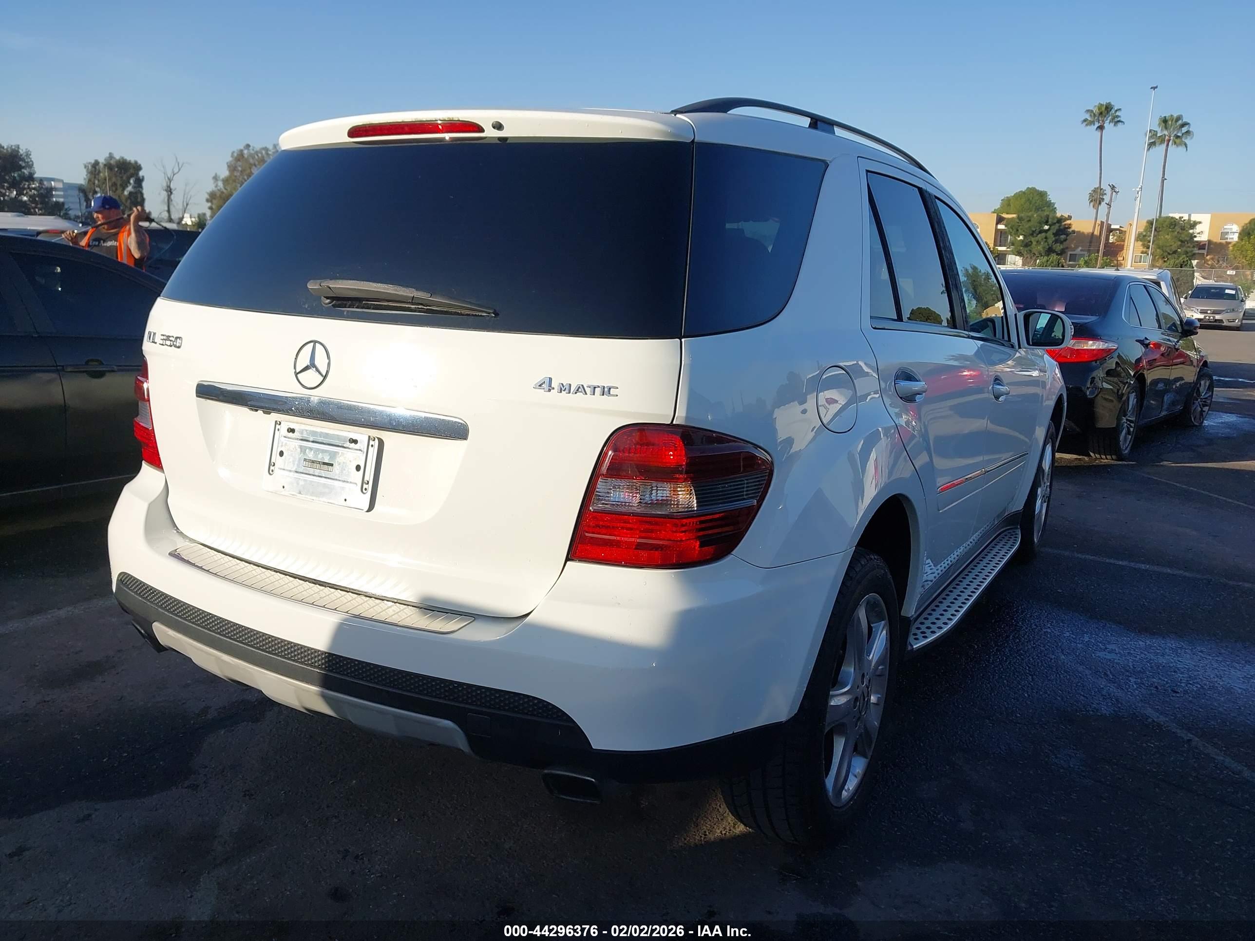 MERCEDES-BENZ ML image 4