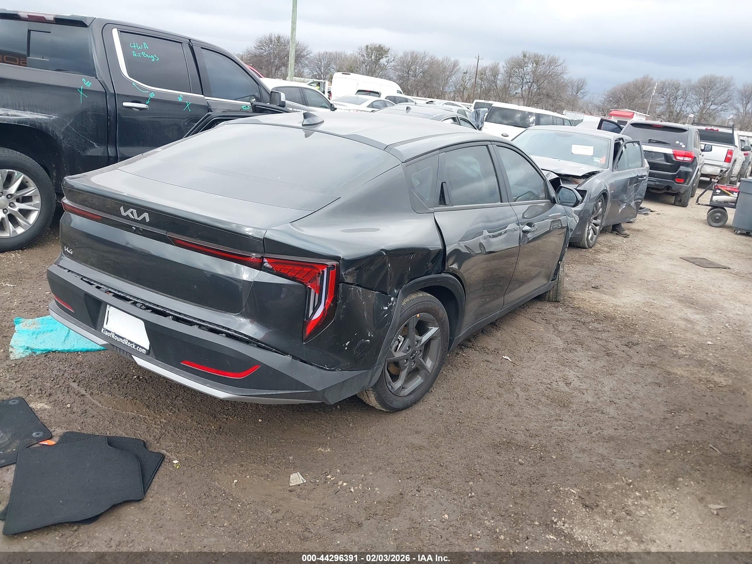KIA K4 image 4