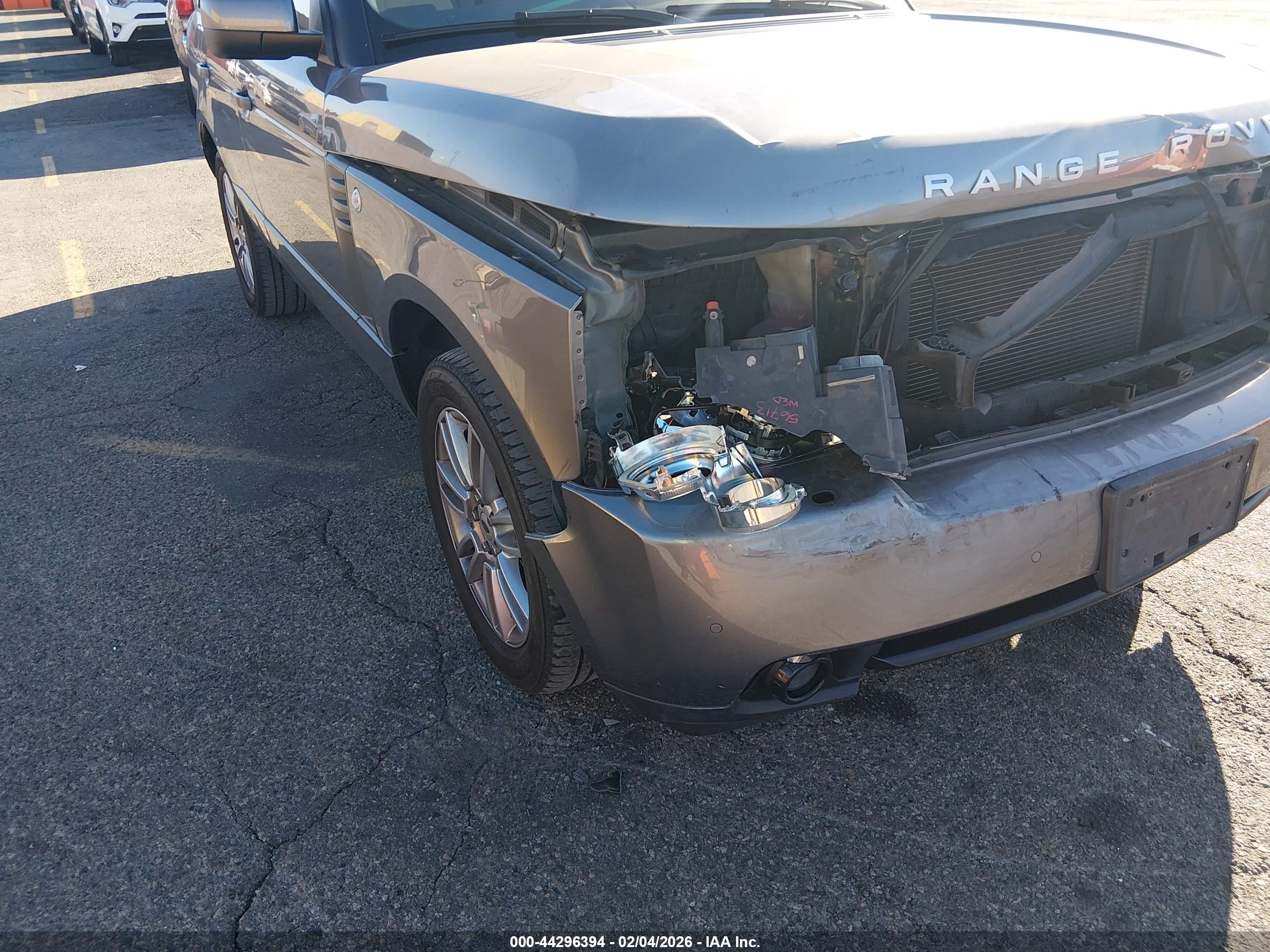LAND ROVER image 6