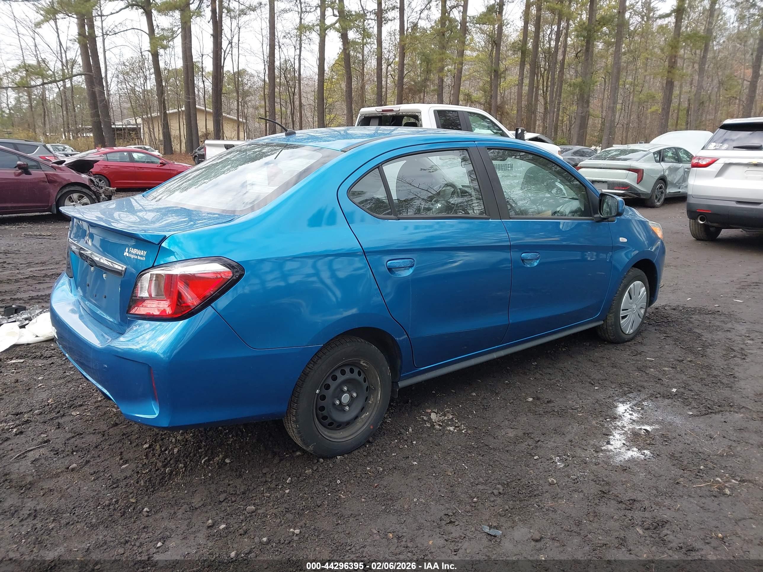 MITSUBISHI MIRAGE image 4