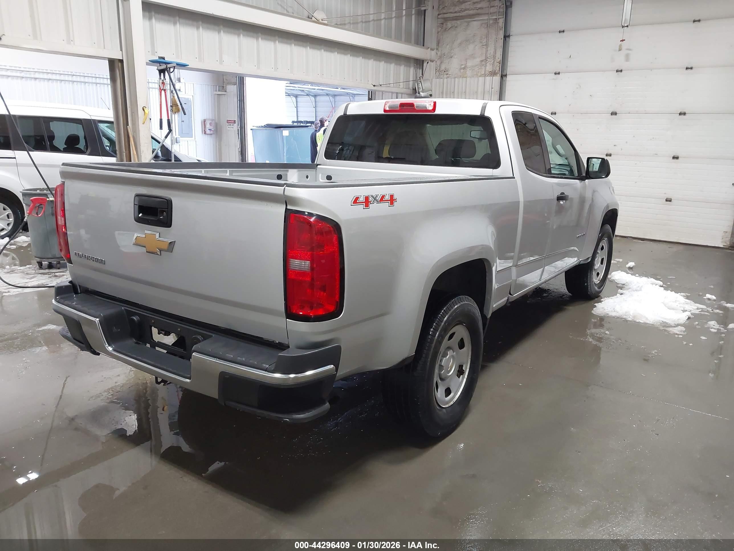 CHEVROLET COLORADO image 4